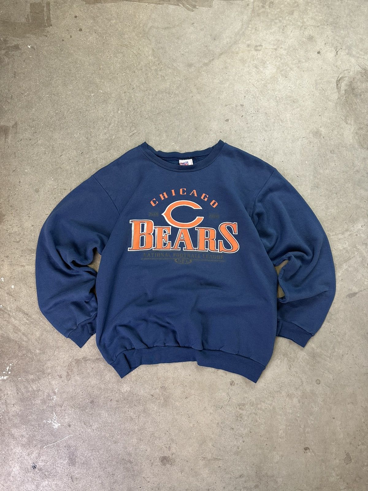 Vintage vintage chicago bears nfl football spellout crewneck xl Size US XL / EU 56 / 4 - 1 Thumbnail