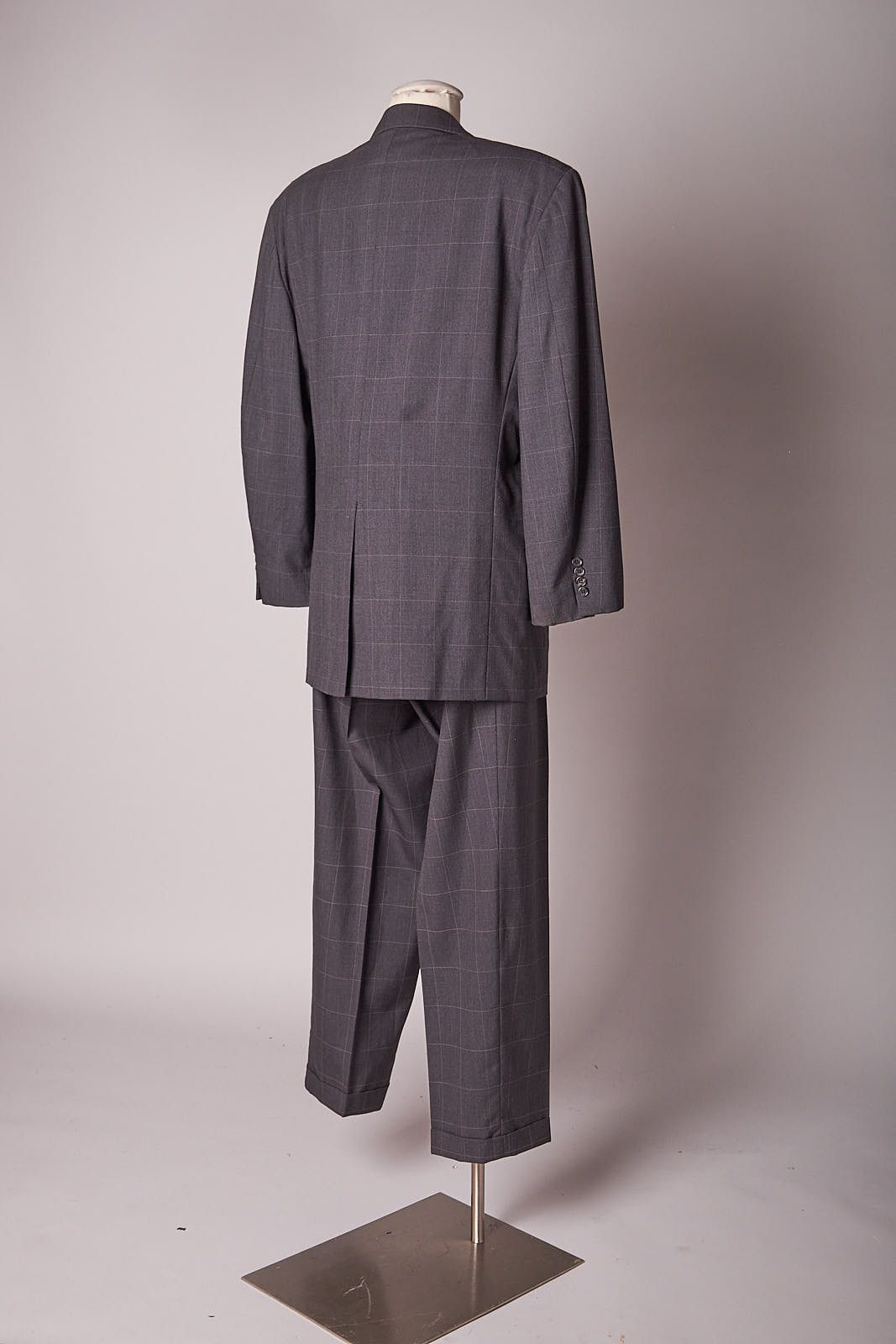 Tom James 198os Dark Gray Check 2 Piece Wool Suit Size 42R - 3 Thumbnail
