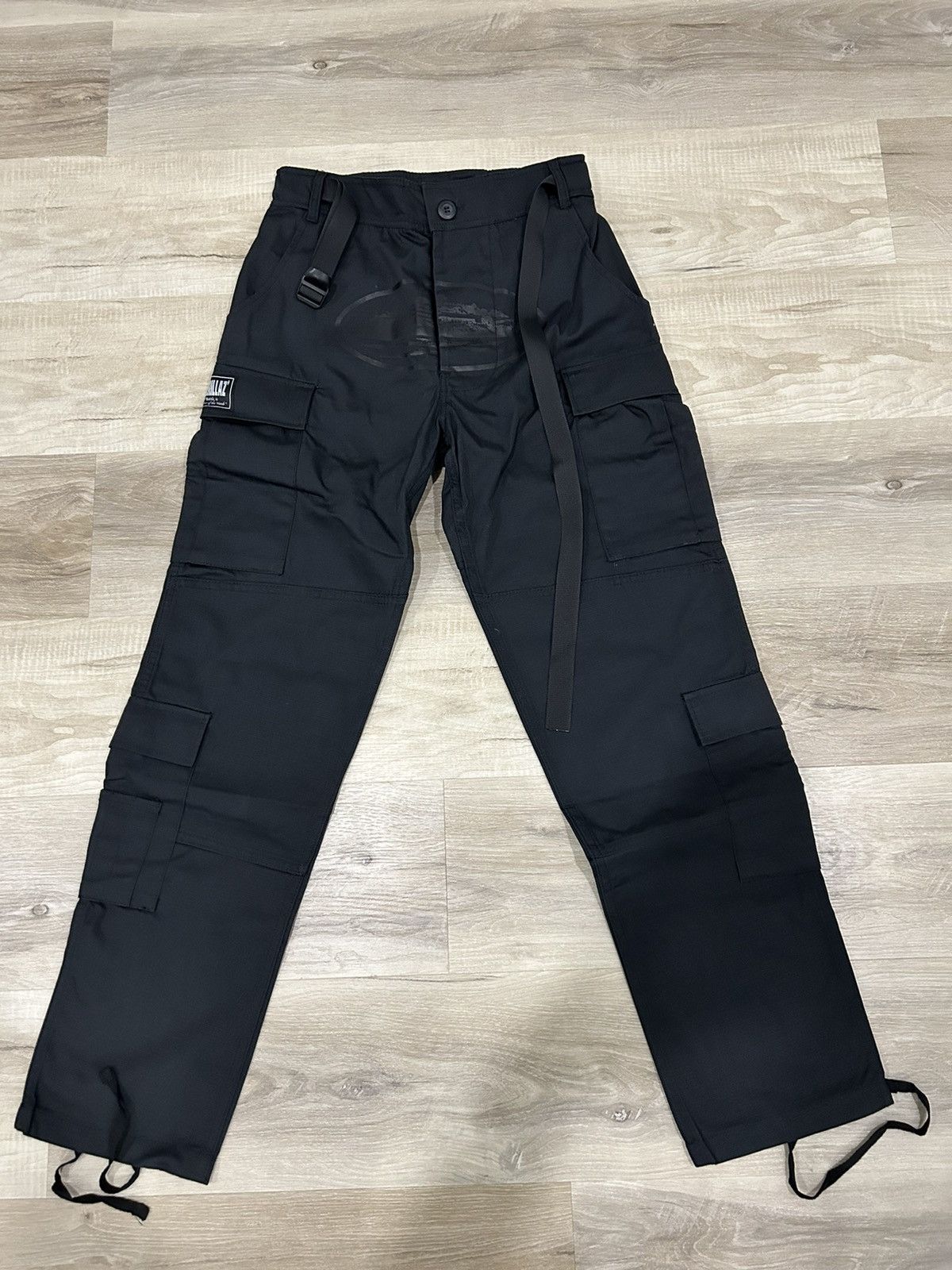 サッポロcorteiz GUERILLAZ アルカトラズカーゴパンツ 中古・古着通販】Corteiz (コーテイズ) カーゴパンツ ブラック