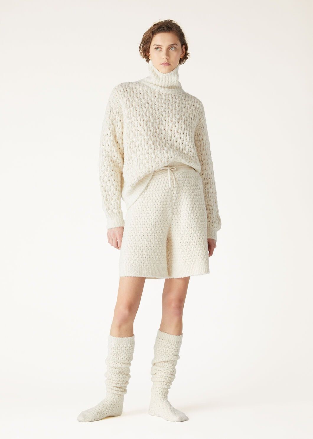Loro Piana o1srvl11e0825 FAO4524 Cocooning Short in White Size 27" / US 4 / IT 40 - 2 Thumbnail