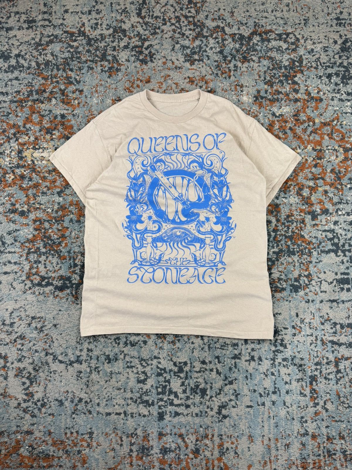 Band Tees Vintage Y2K Queens od the stone age graphic band tee merch Size US S / EU 44-46 / 1 - 1 Thumbnail