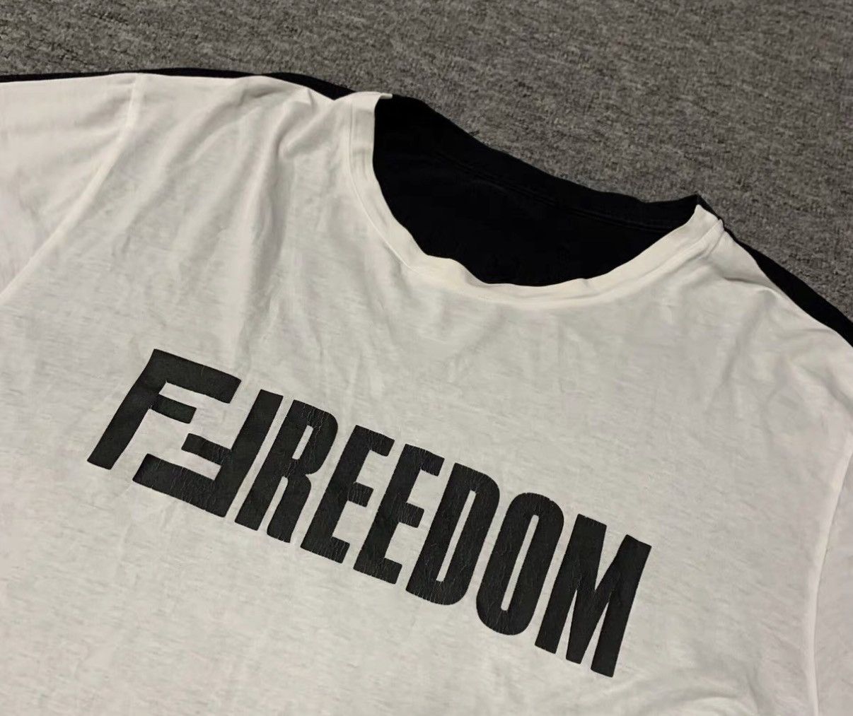 Fendi Fendi Letter Print Spliced T-shirt J16 Size US M / EU 48-50 / 2 - 2 Thumbnail