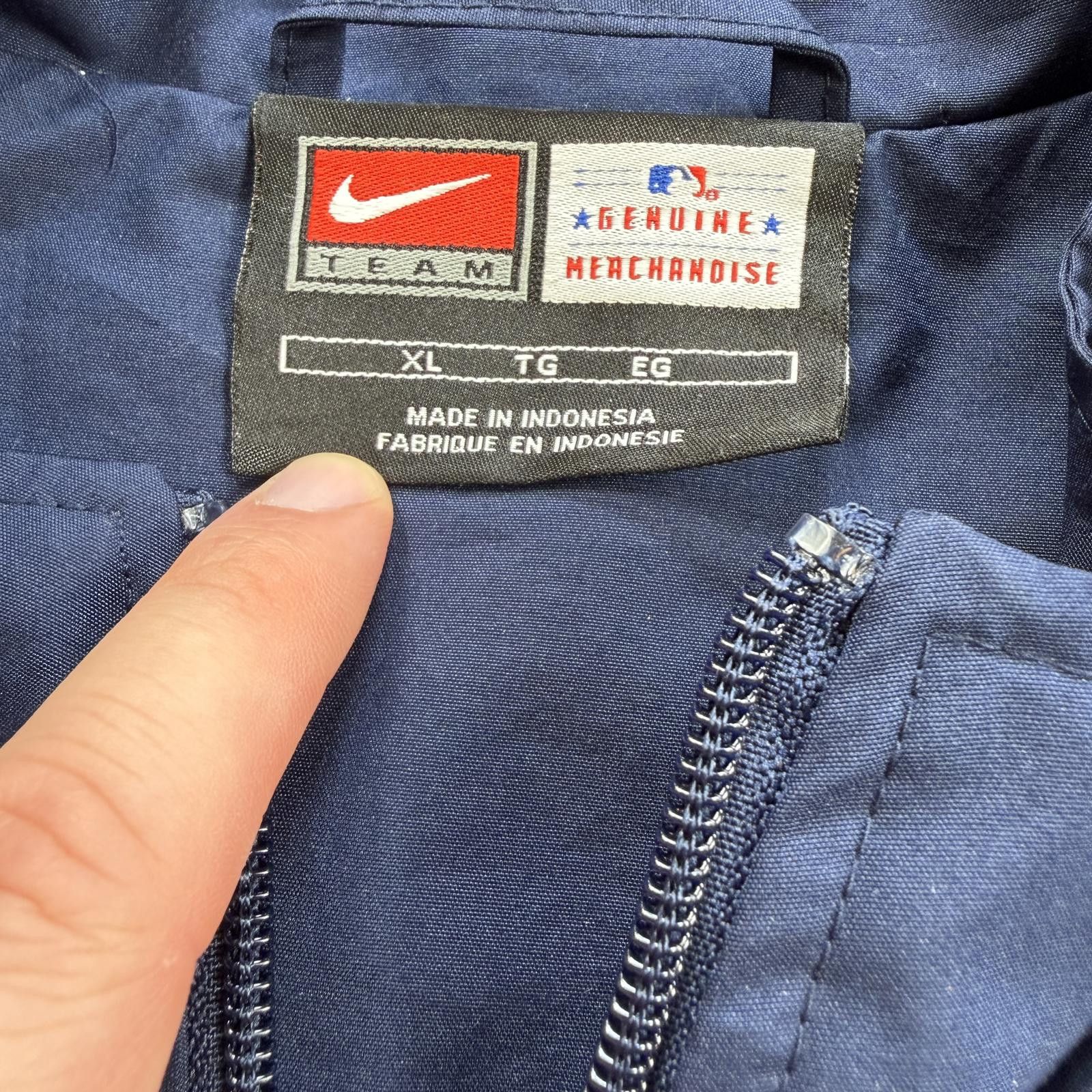 Nike Vintage Y2K Nike Team Boston Red Sox Windbreaker Jacket Mens Size US XL / EU 56 / 4 - 4 Thumbnail