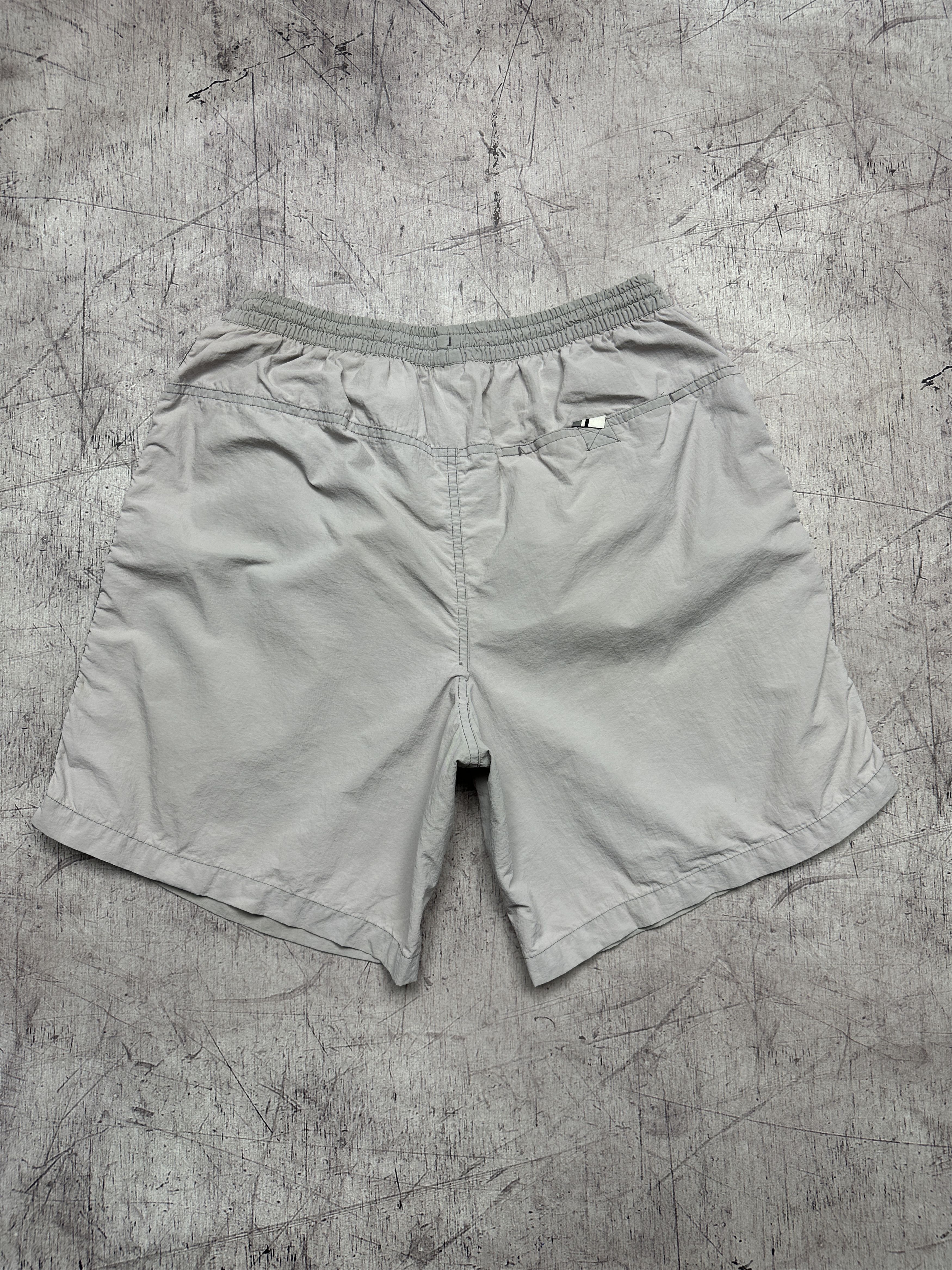 Le Coq Sportif Le Coq Sportif Vintage Mens Nylon Shorts Size US 32 / EU 48 - 9 Thumbnail