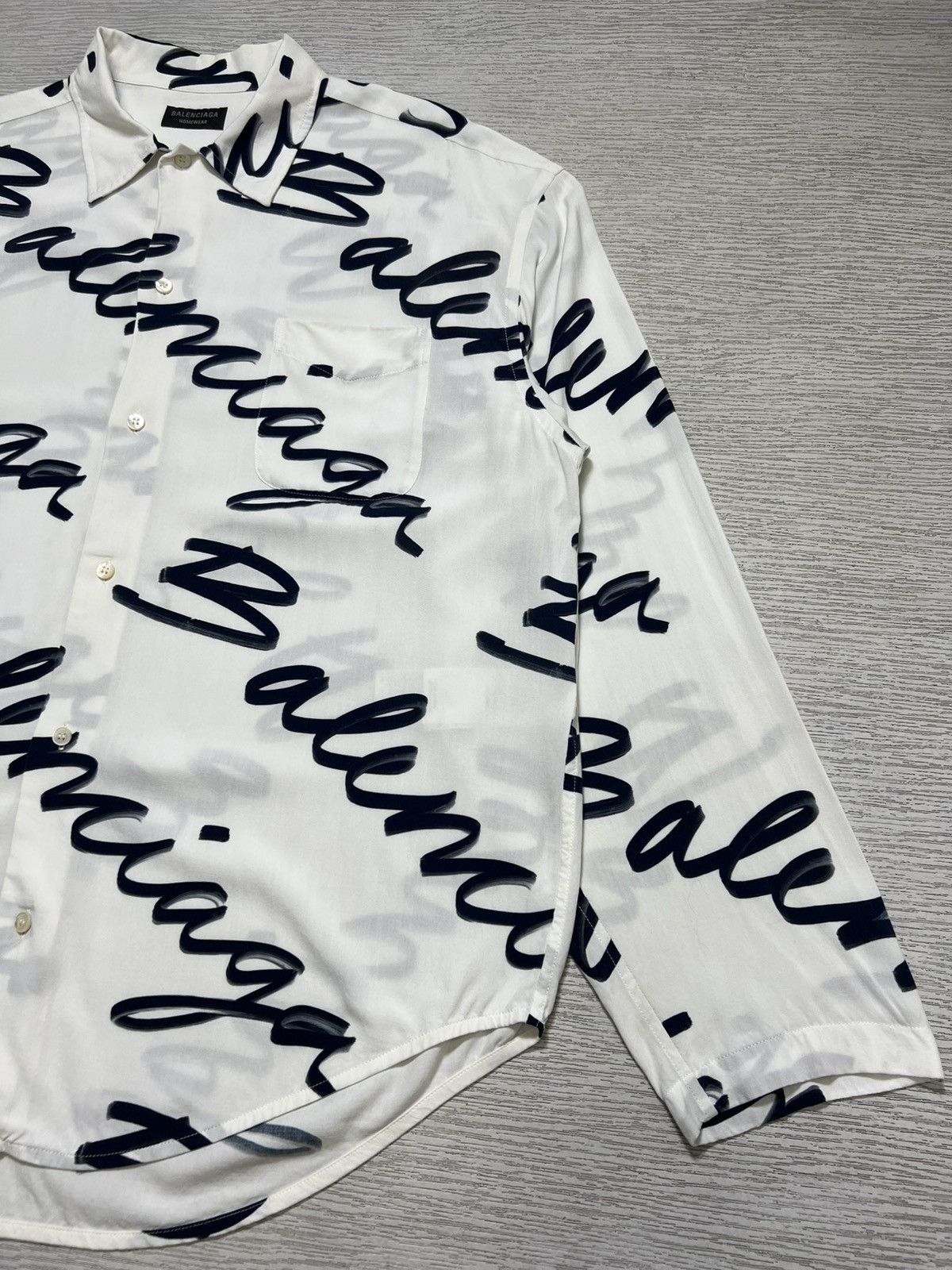 Balenciaga Balenciaga - Scribble Logo Button Up Longsleeve Shirt Size US S / EU 44-46 / 1 - 9 Thumbnail