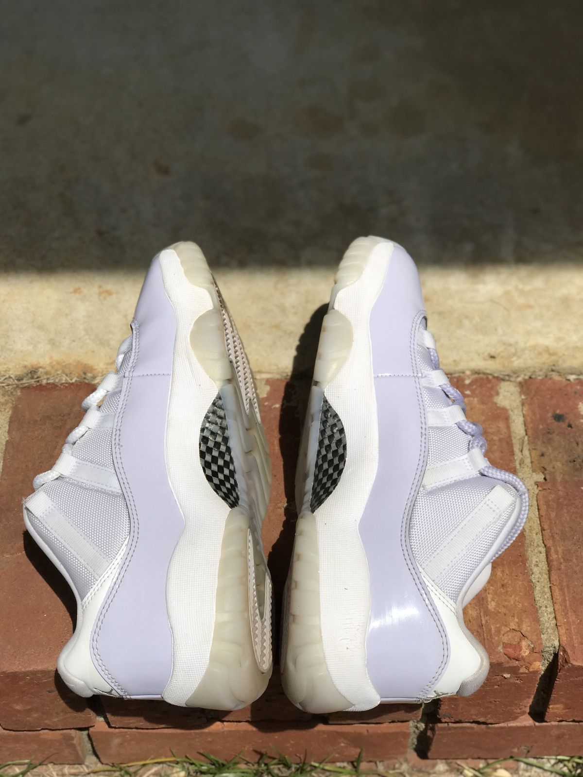 Jordan Brand Wmns Air Jordan 11 Retro Low “Pure Violet” Size 11 W / 9.5 M Size US 11 / IT 41 - 5 Thumbnail