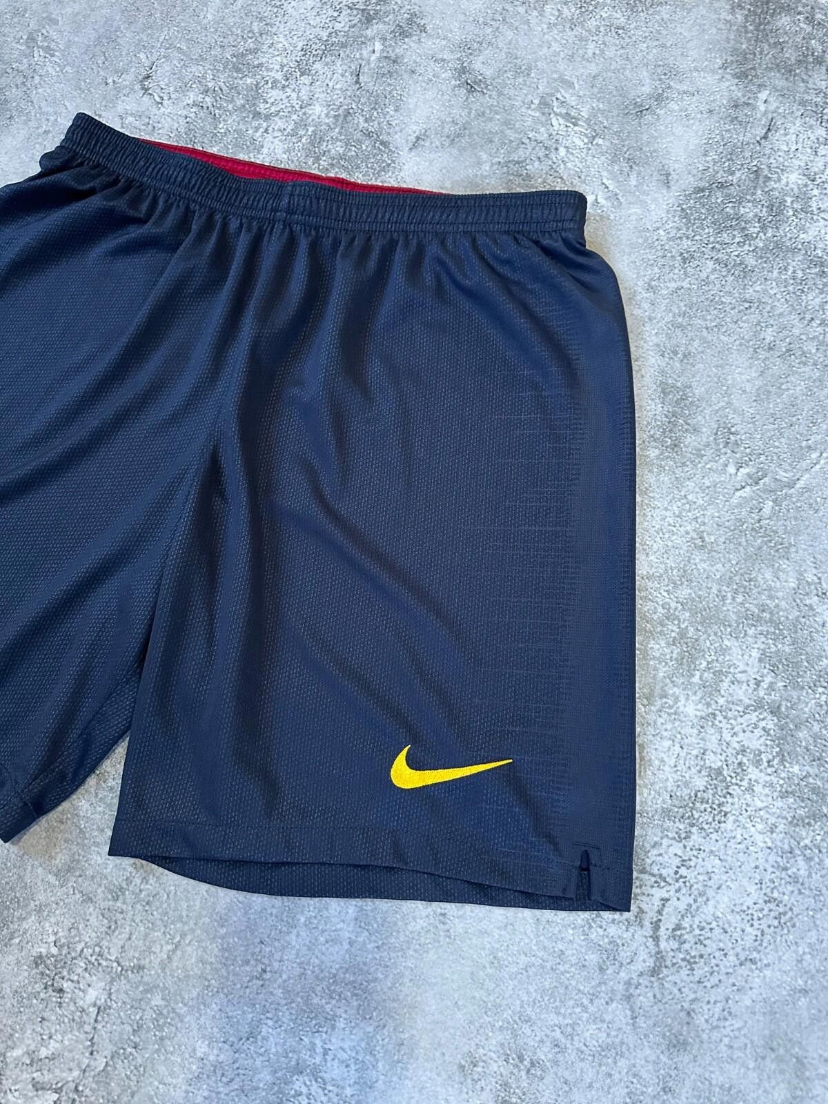 Nike BARCELONA 2018 2019 HOME FOOTBALL SOCCER SHORTS NIKE BLUE Size US L / EU 52-54 / 3 - 3 Thumbnail