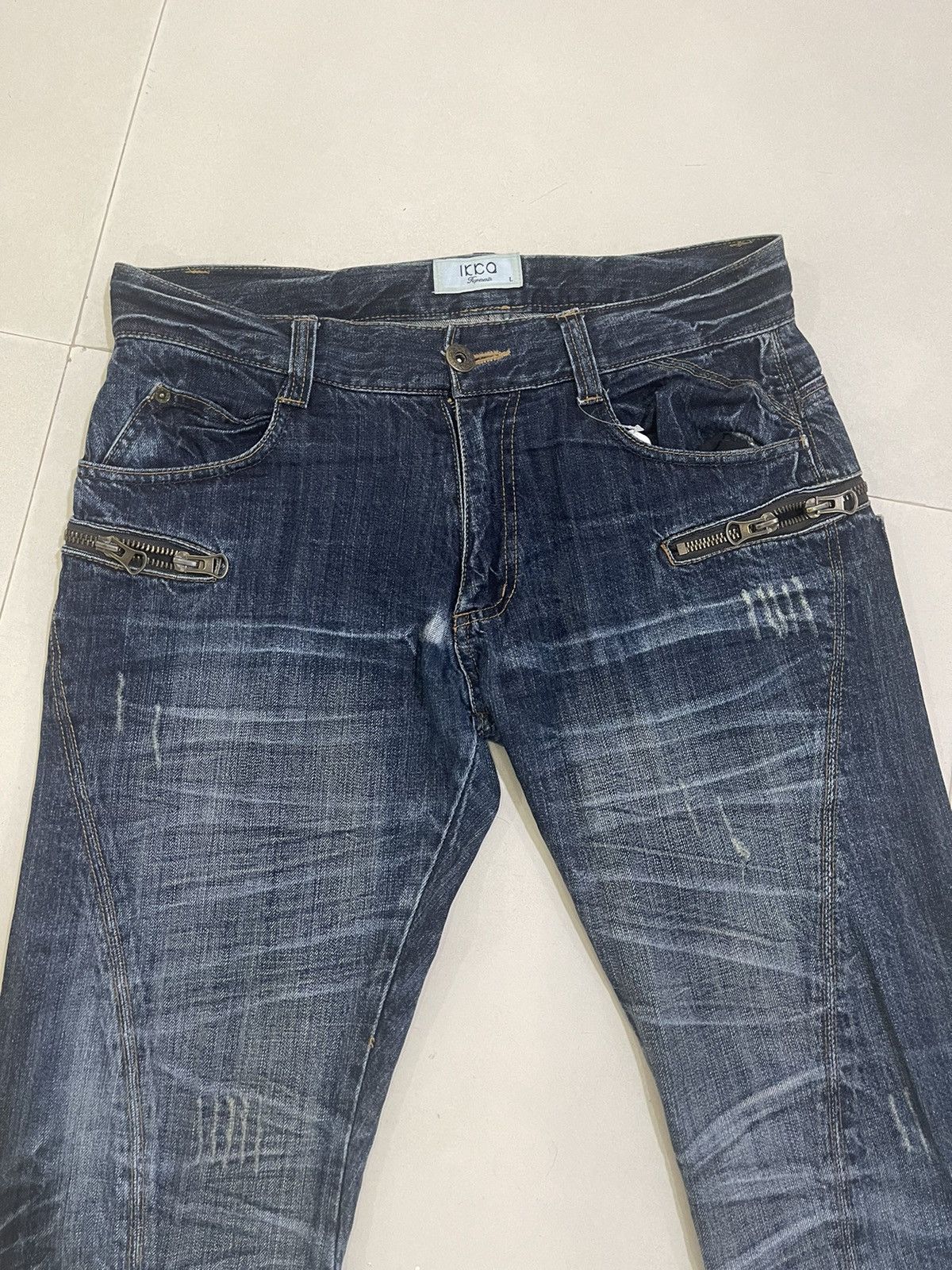 Japanese Brand ❌ON SALE❌90’S FLARE LIGHTING CLAW MARK DESIGN Size US 31 - 4 Thumbnail