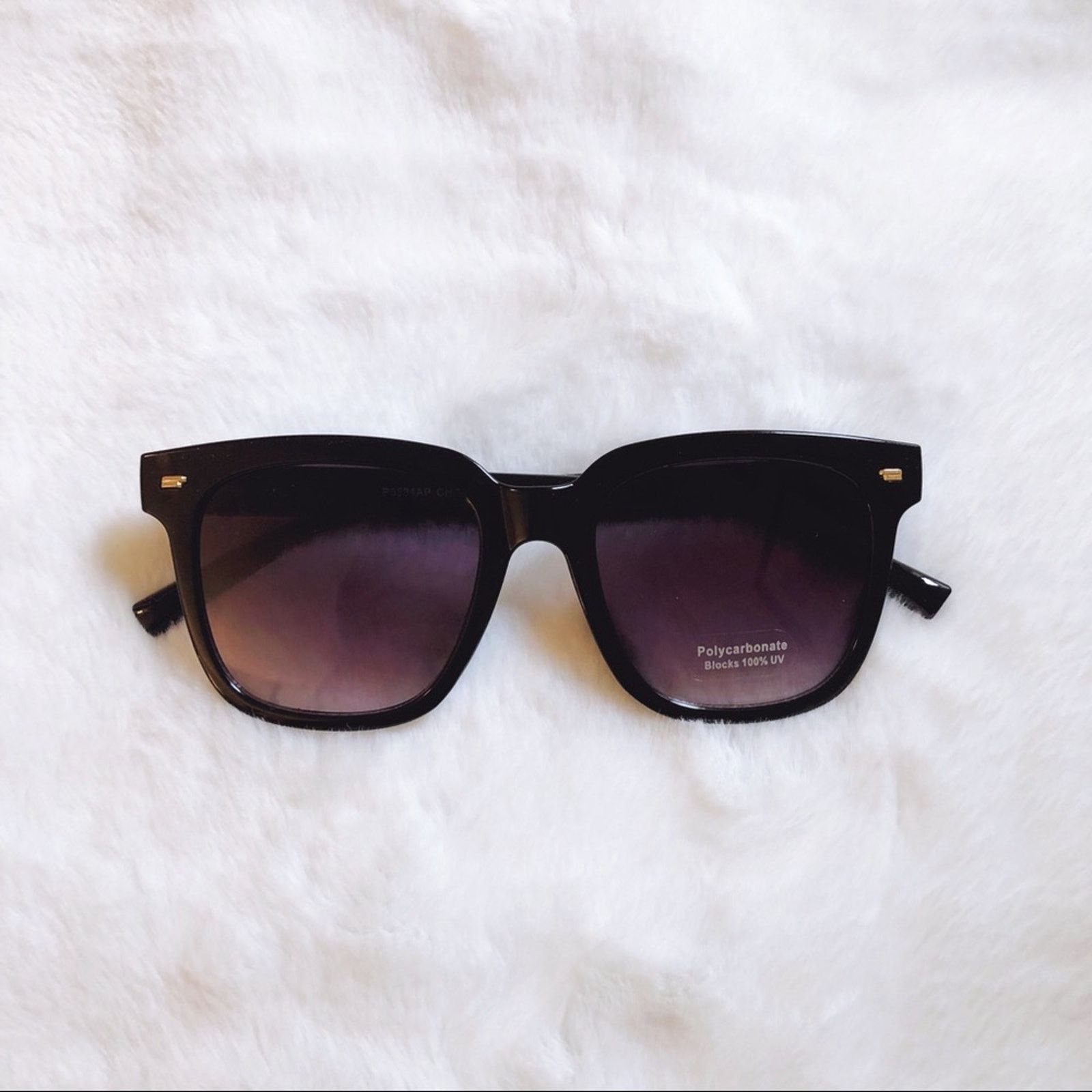 Other Cora Black Classic Square Sunglasses Size ONE SIZE - 1 Thumbnail
