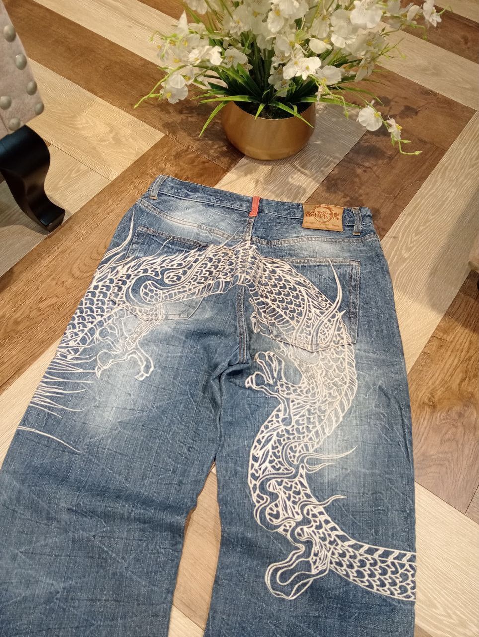 Karakuri Tamashii KARAKURI TAMASHII JAPAN DRAGON EMBROIDERY WASHED DENIM JEANS Size US 34 / EU 50 - 12 Thumbnail