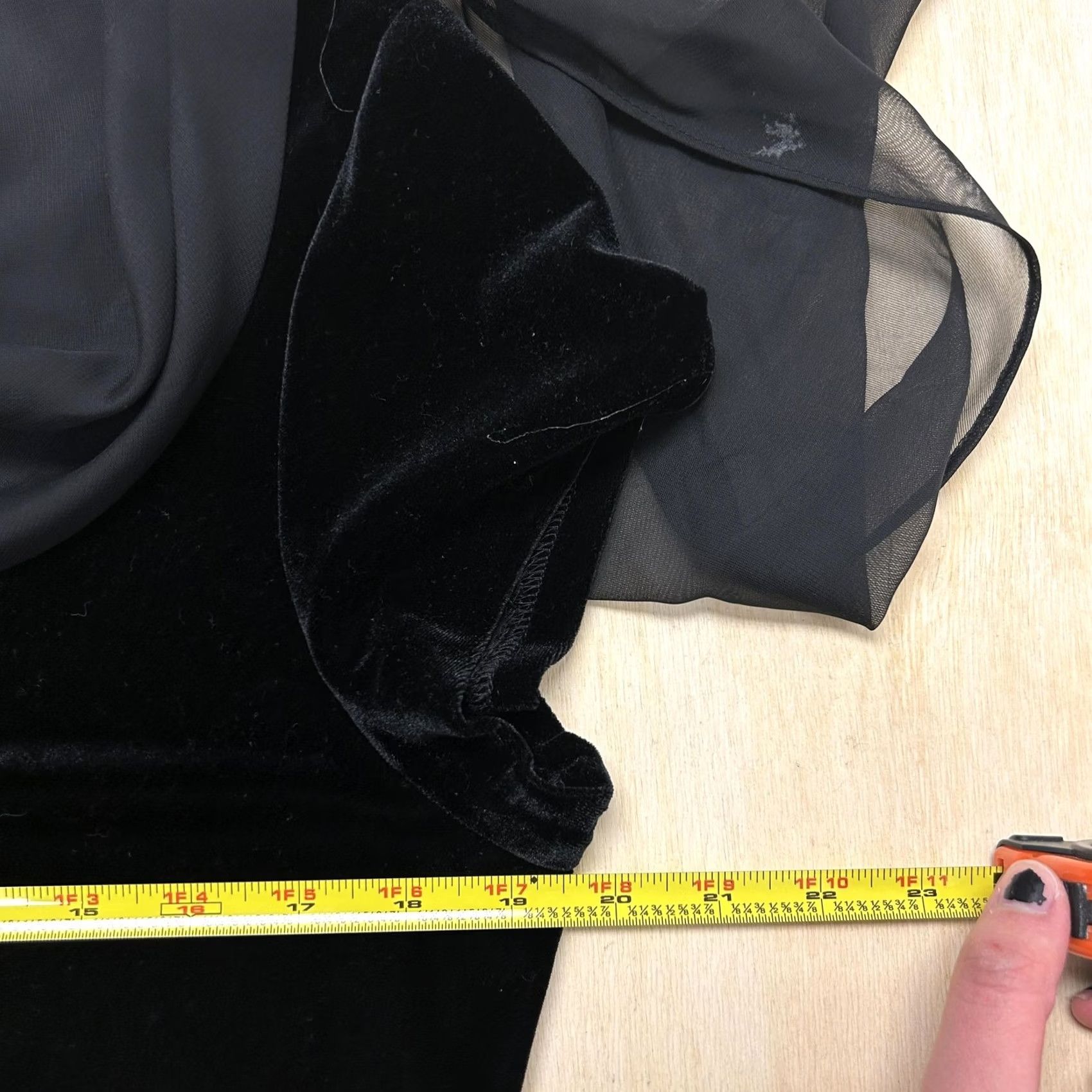 Vintage Connected Black Velvet Sheath Dress Womens 16 Short Sleeve Cowl Neck Midi Party Size 38" / US 16 / IT 52 - 4 Thumbnail