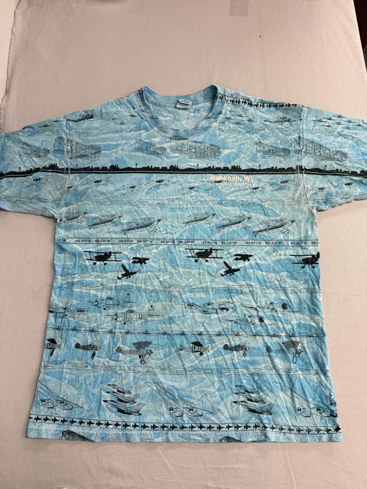 Gildan Vintage Oshkosh Wisconsin AOP T-shirt Wright Thing To Do XL Size US XL / EU 56 / 4 - 1 Thumbnail