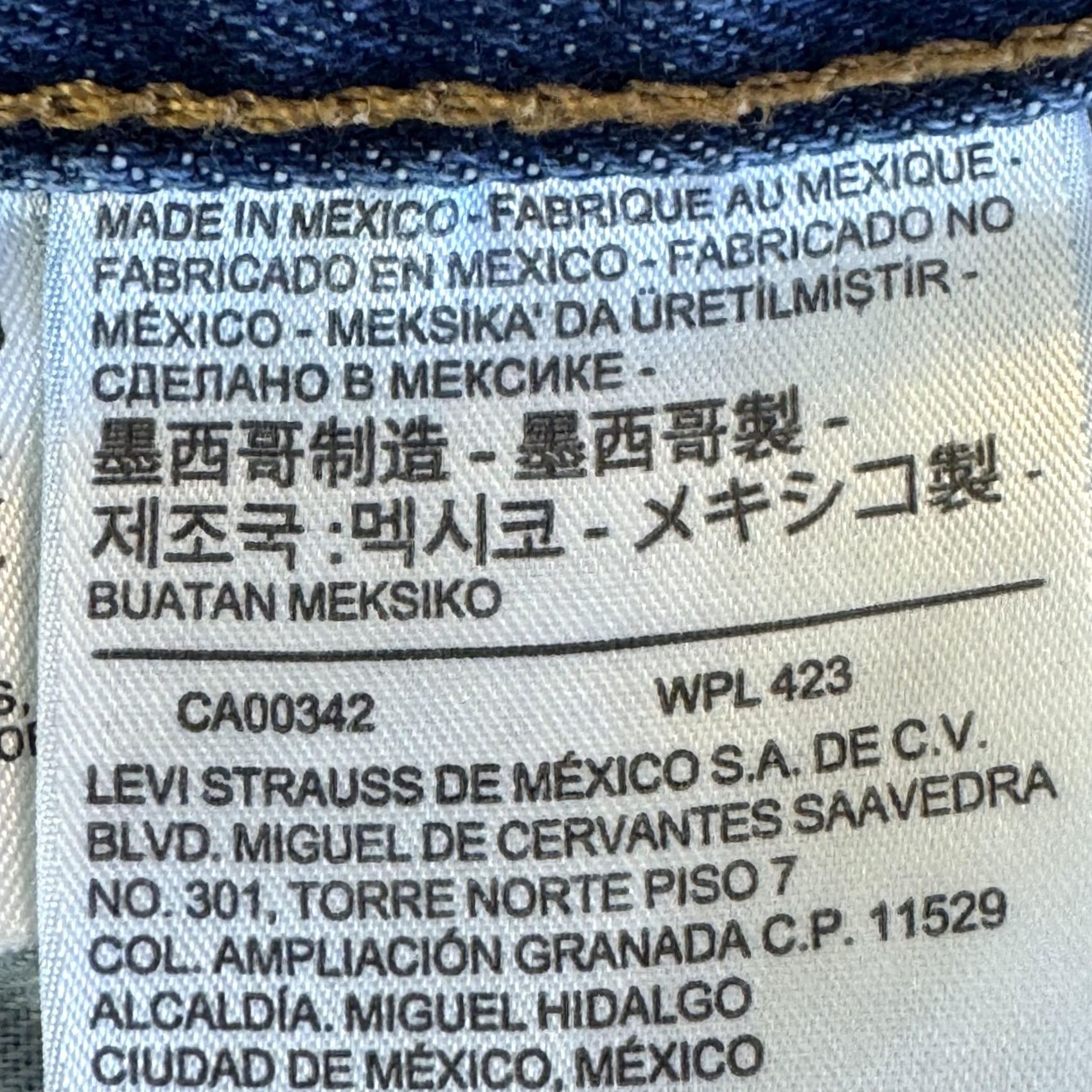 Levi's VINTAGE Levi's 501 Jeans Mens 36x30 Blue Straight Leg Button Fly Original Fit Button Fly Size US 36 / EU 52 - 5 Thumbnail