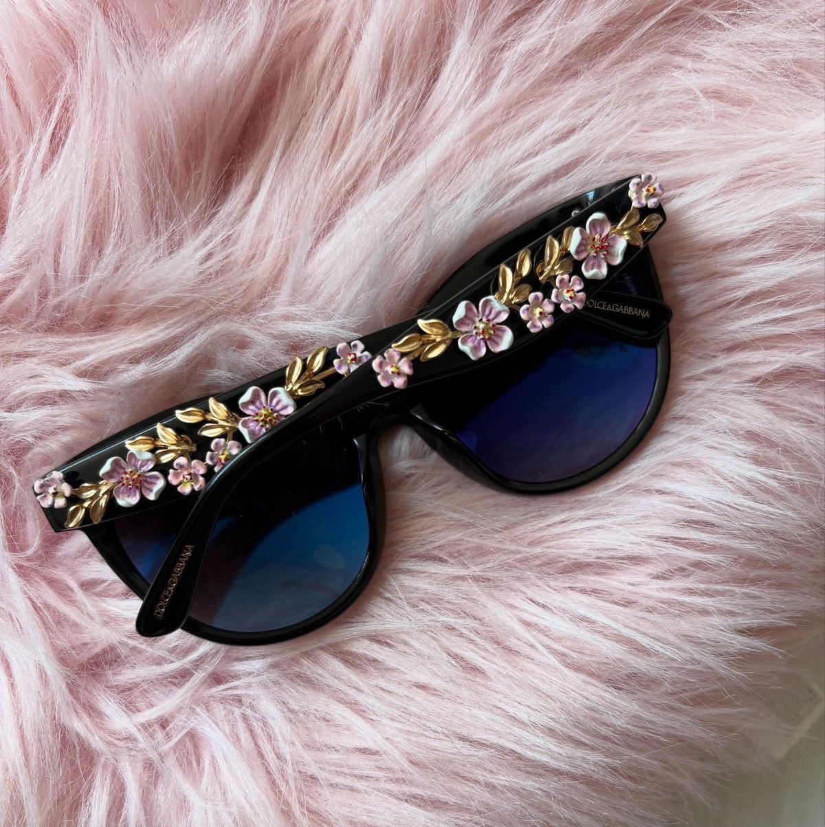 Dolce & Gabbana Dolce Gabbana Almond Flowers Sunglasses Size ONE SIZE - 2 Thumbnail