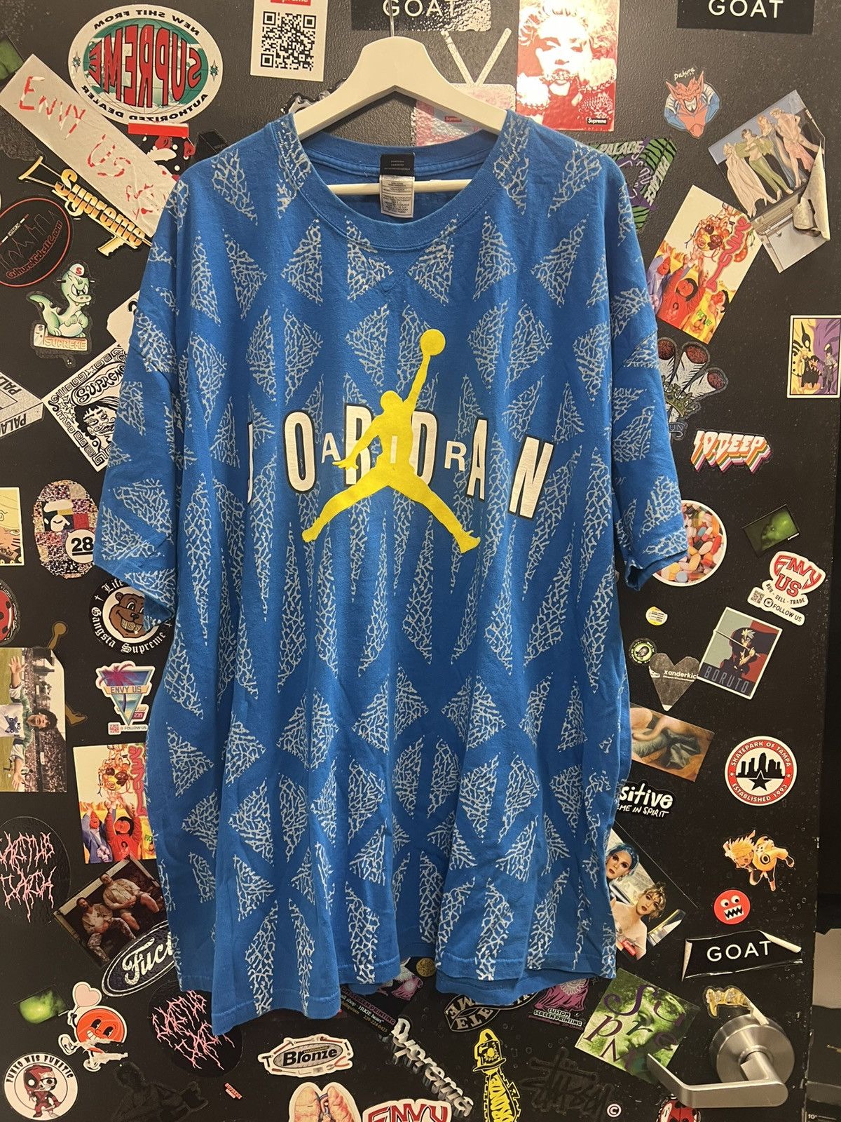 Jordan Brand × Vintage Vintage Jordan Y2K Pattern Shirt Size US XXL / EU 58 / 5 - 1 Thumbnail