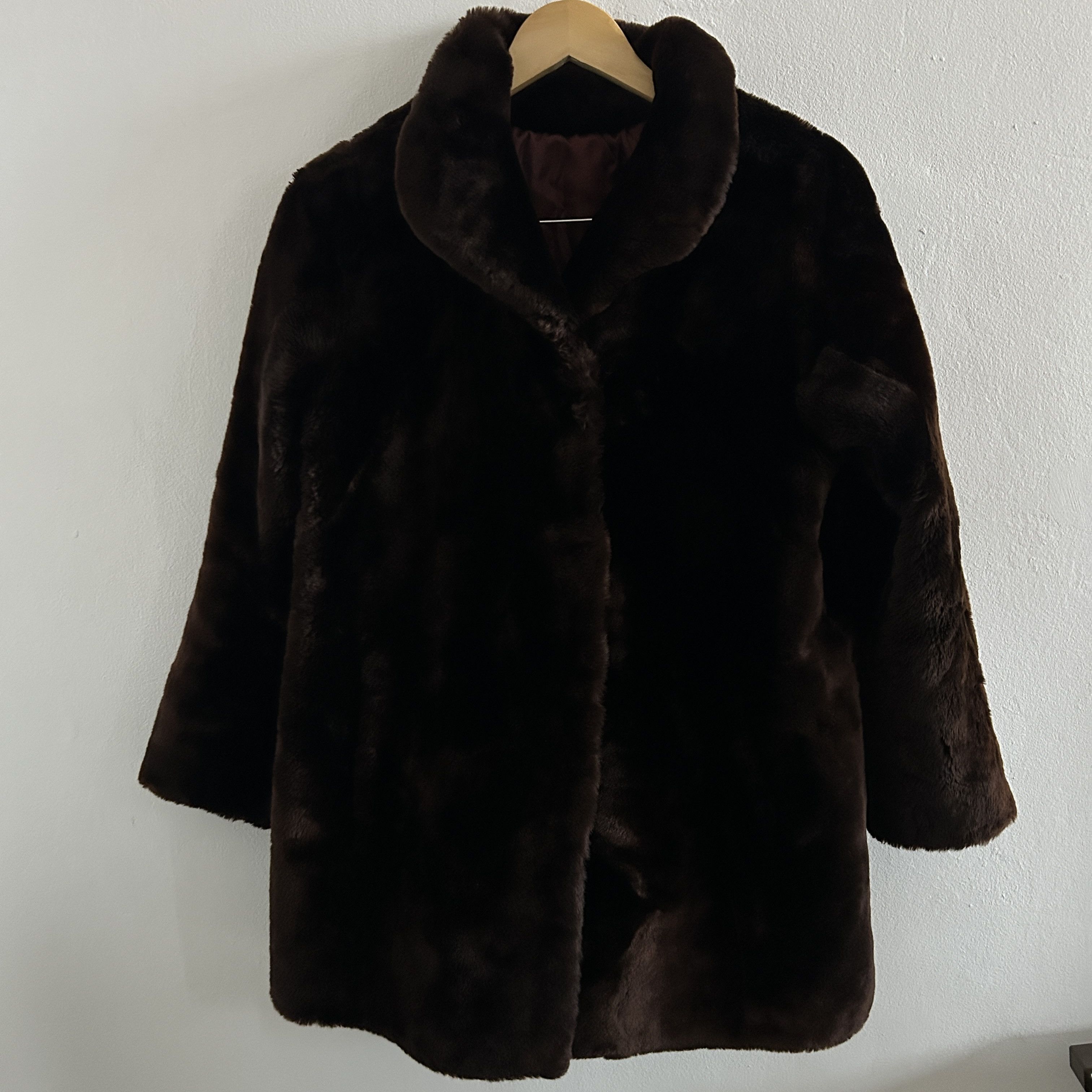 Vintage Vintage 1990s Brown Mouton Fur Coat Size S / US 4 / IT 40 - 9 Thumbnail
