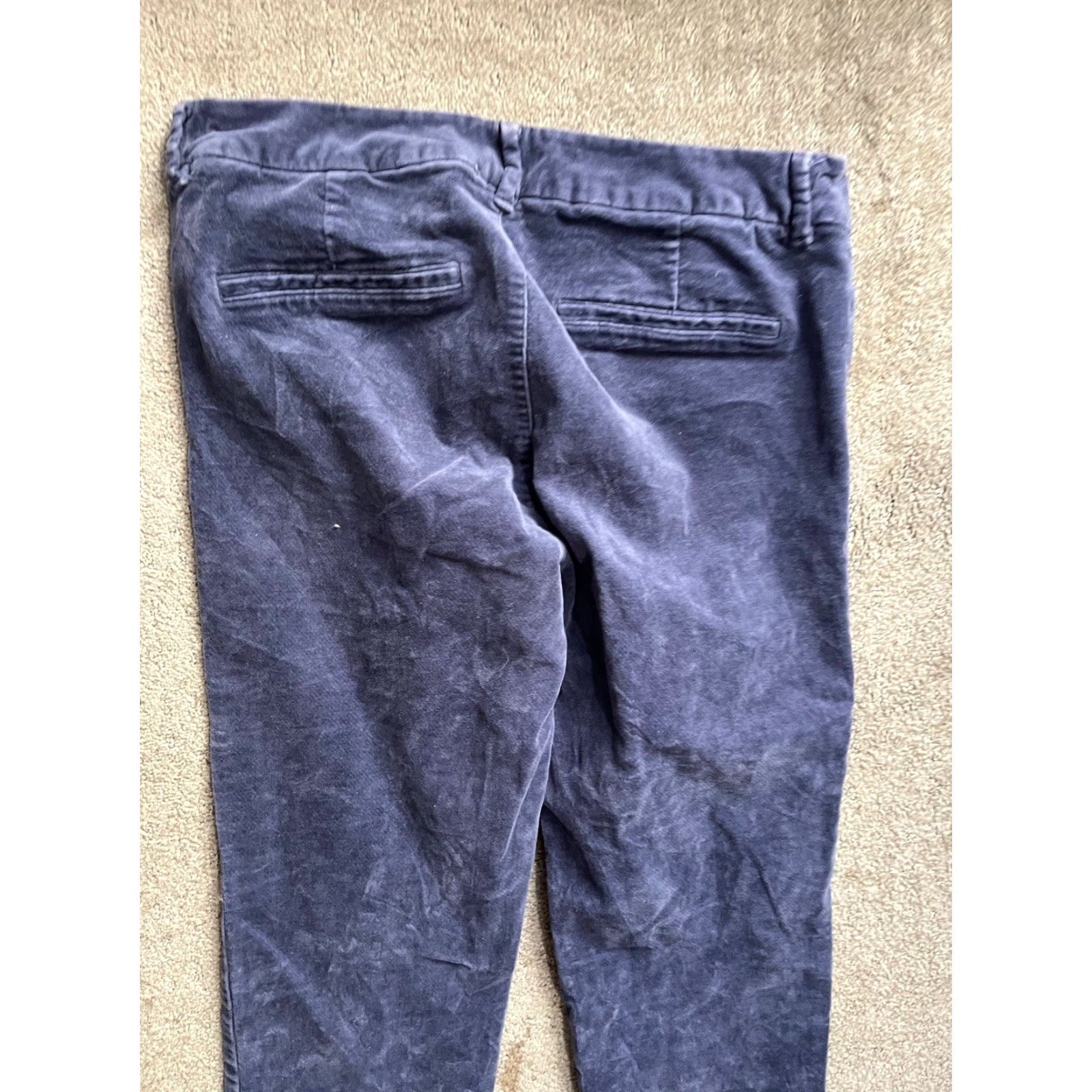 Old Navy **Old Navy Mid Rise Velvet Pants Size 8 Navy Pockets** User: **Old Navy Mid-Rise Velvet Pants Size 8 Navy Pockets** Size 30" / US 8 / IT 44 - 4 Thumbnail