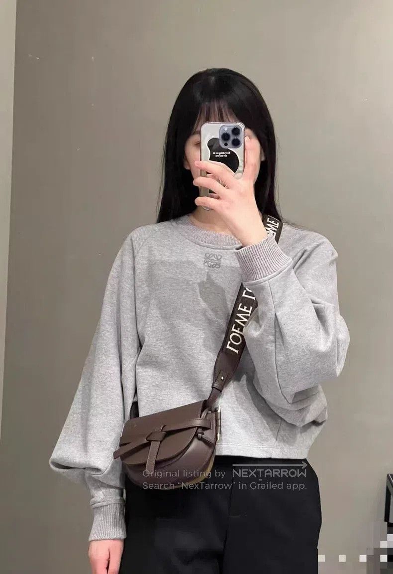 Loewe Loewe Embroidered logo round neck batwing long sleeve top Size XS / US 0-2 / IT 36-38 - 9 Thumbnail