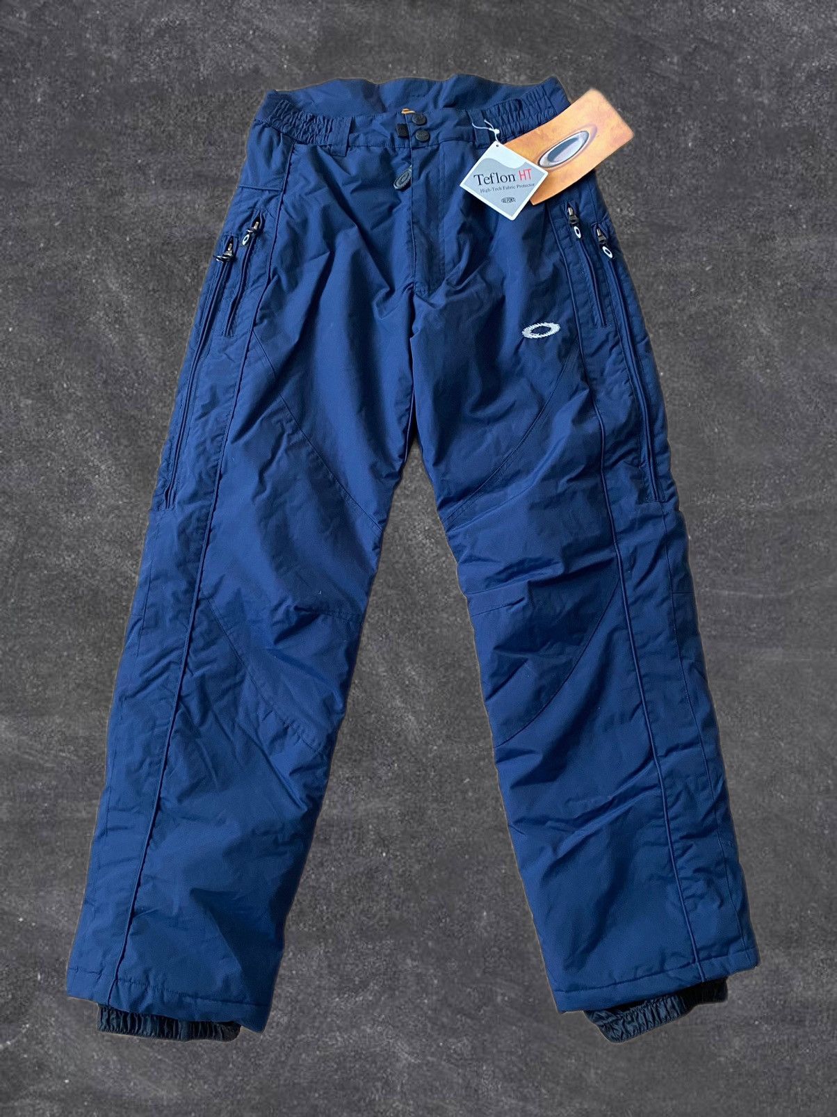 image of Vintage Oakley Ski Pants in Dark Blue, Men's (Size 34)