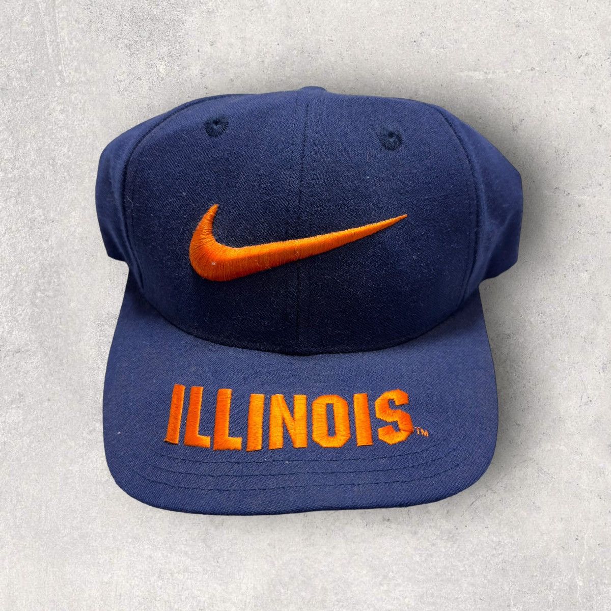 NCAA × Nike × Vintage Vintage Illinois Fighting Illini hat Size ONE SIZE - 1 Thumbnail
