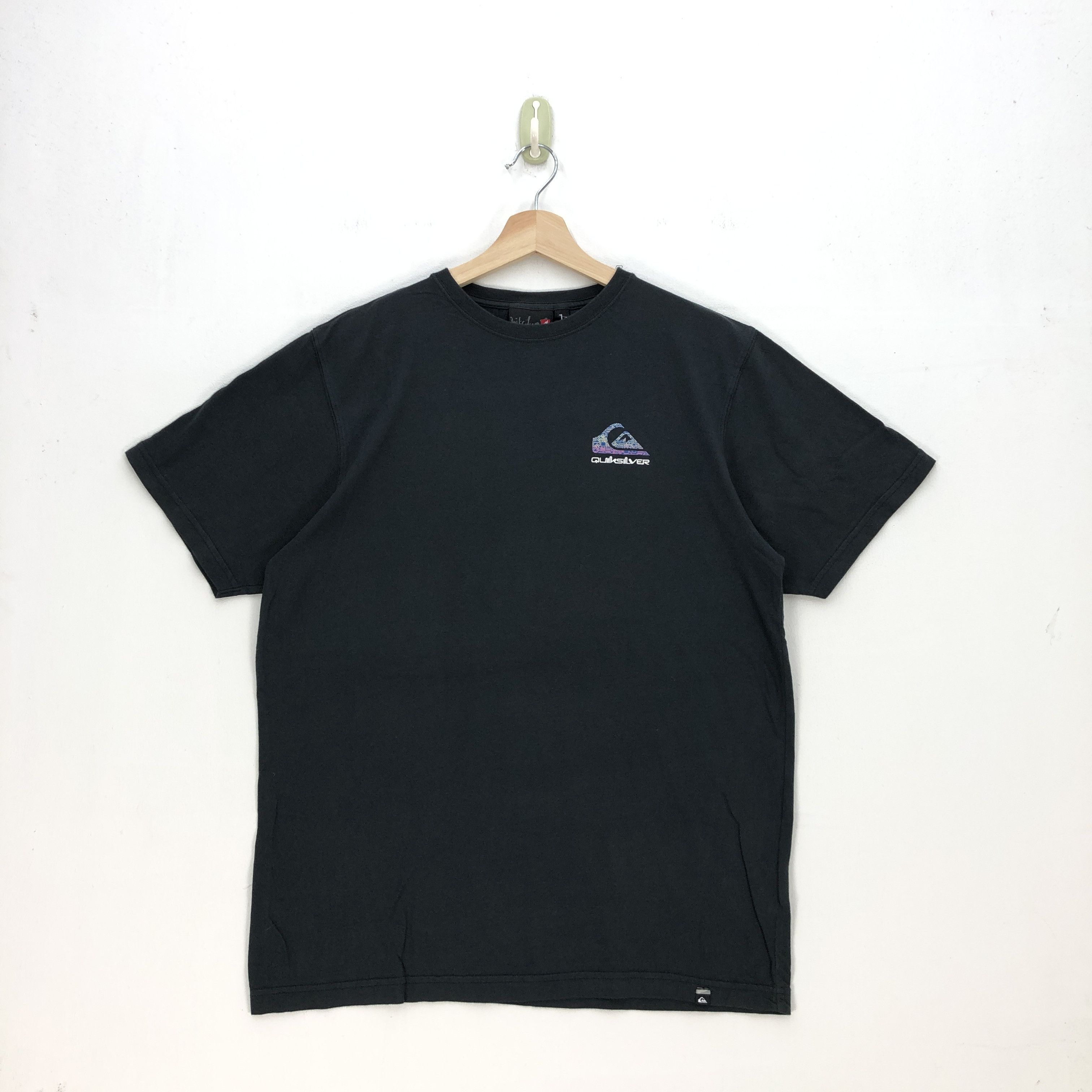 Quiksilver Vintage Y2K Quiksilver T Shirt Quiksilver Surfwear Tees Size US M / EU 48-50 / 2 - 1 Thumbnail