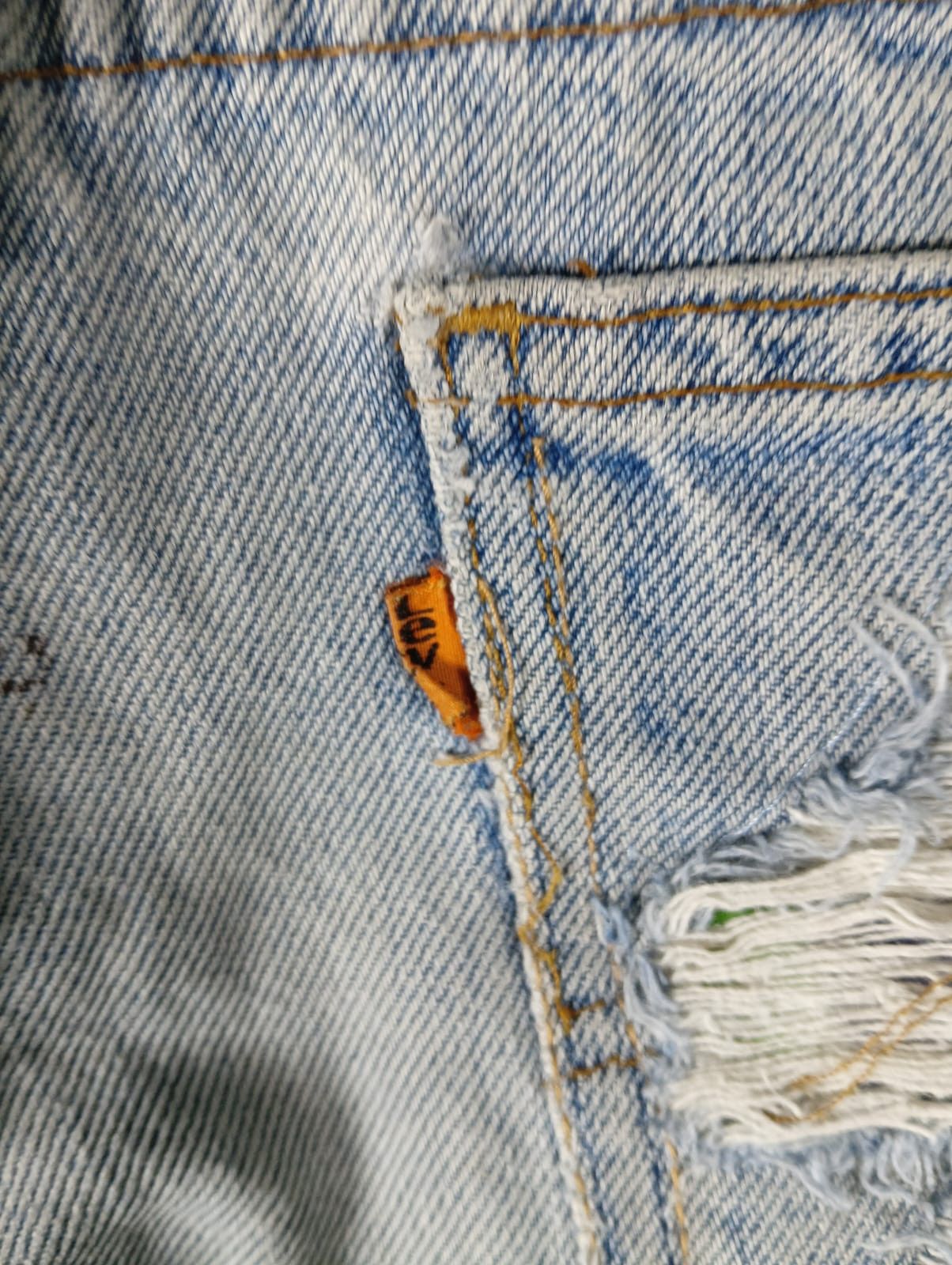 Levi's Vintage Clothing Vintage distressed Levis Size 30 orange tab Size US 30 / EU 46 - 4 Thumbnail