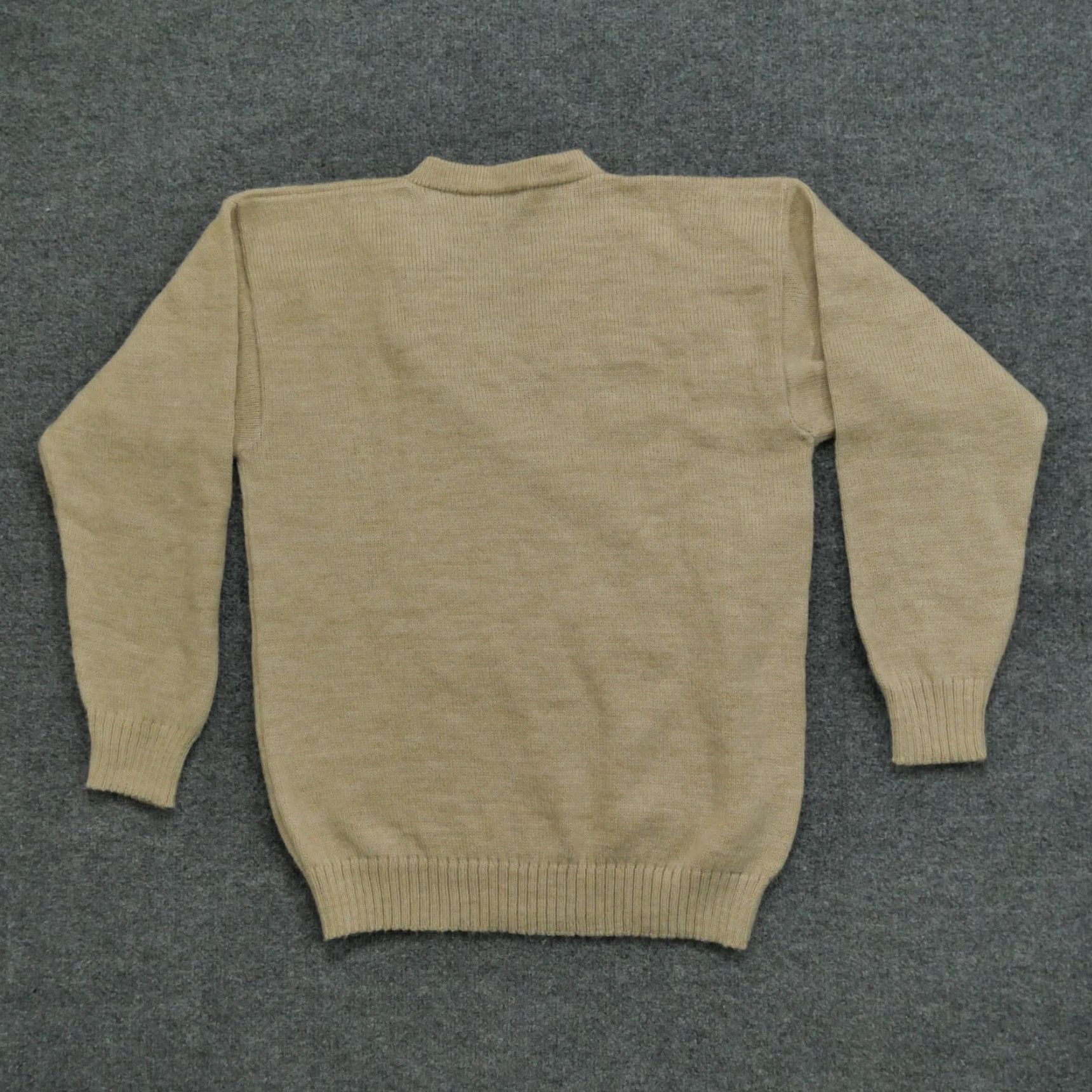 Vintage VINTAGE Alpaca Sweater Mens Medium Tan Brown Pullover V Neck Peru Size US M / EU 48-50 / 2 - 6 Thumbnail