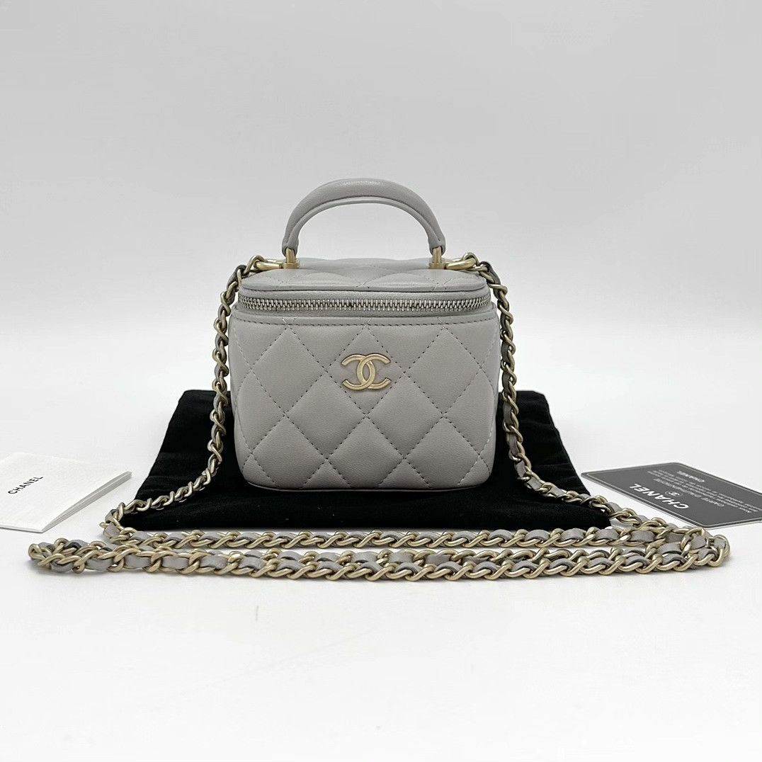 Chanel Pre-loved Bag Very good condition Size ONE SIZE - 1 Thumbnail