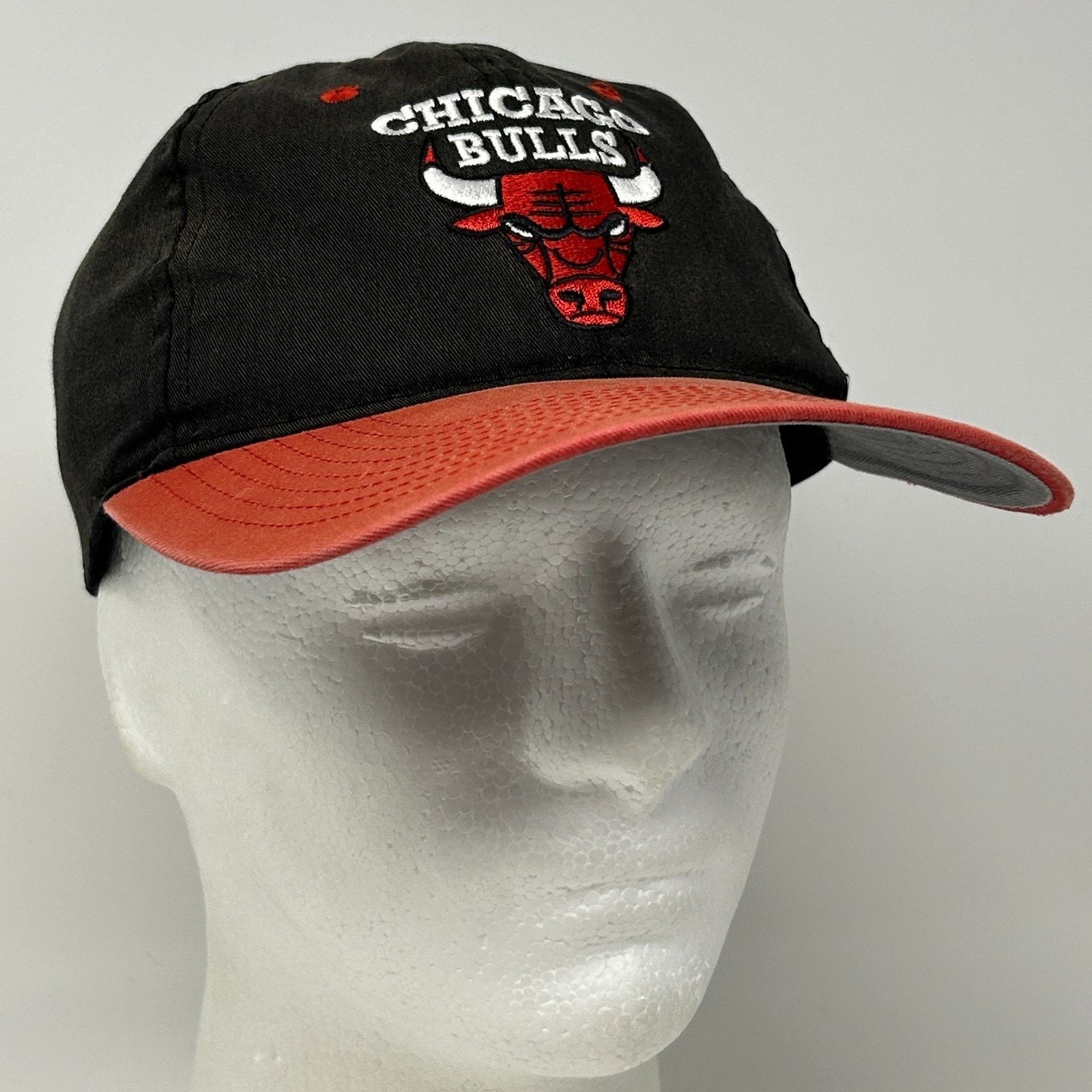 Twins Enterprise Inc. Vintage 90s Chicago Bulls Cap Baseball Hat Logo Twins Size ONE SIZE - 10 Thumbnail