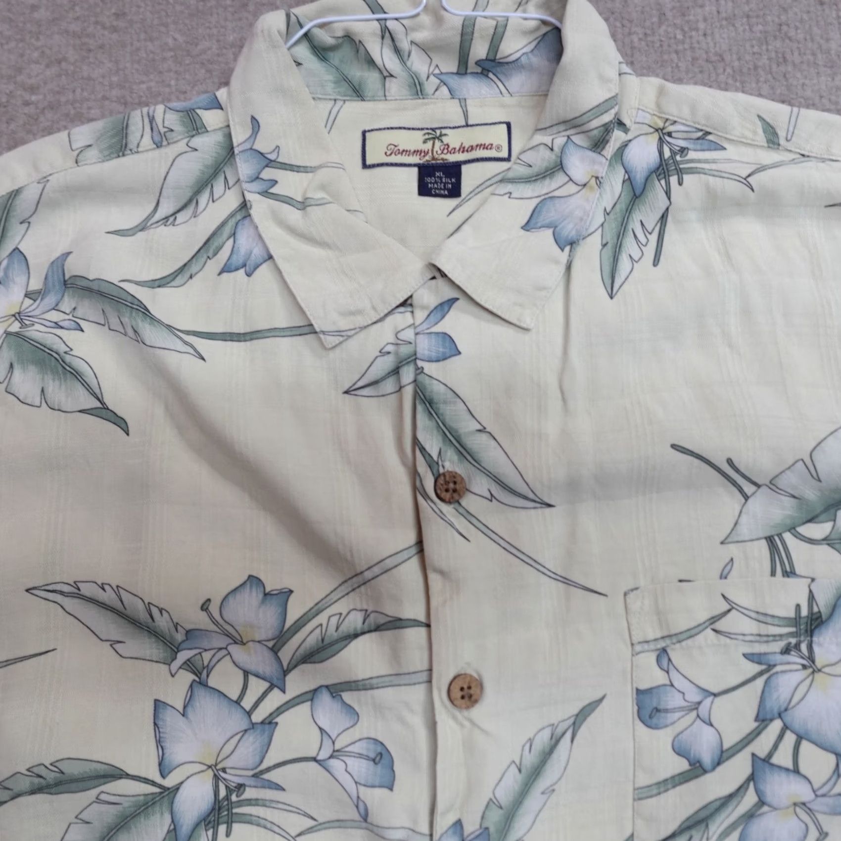 Tommy Bahama VINTAGE Tommy Bahama Mens Shirt XL Beige Short Sleeve Silk Floral Print Loop Collar Size US XL / EU 56 / 4 - 2 Thumbnail