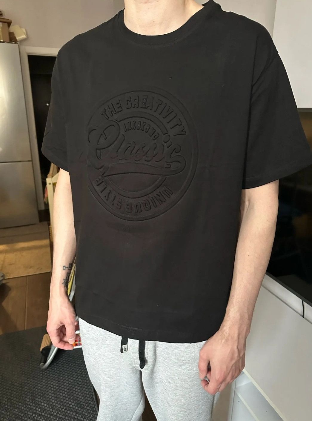 Japanese Brand Classic Street Style 3D Stamp Print Boxy Tee Size US XL / EU 56 / 4 - 2 Thumbnail