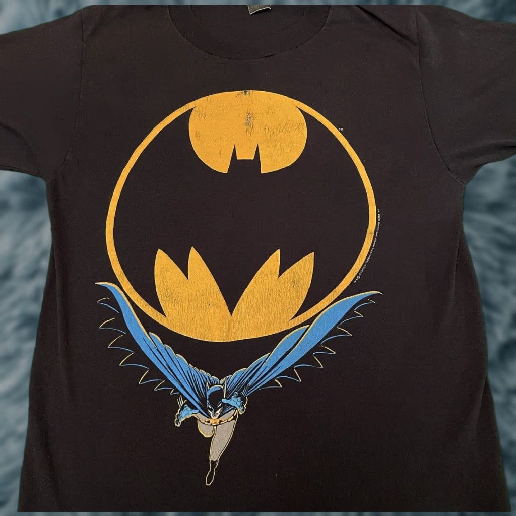 DC Comics VINTAGE Batman DC Comics Cartoon Rare Shirt Mens Size L Black 90s 1988 1990s Batman DC Comics Mens Shirt Size US L / EU 52-54 / 3 - 1 Thumbnail