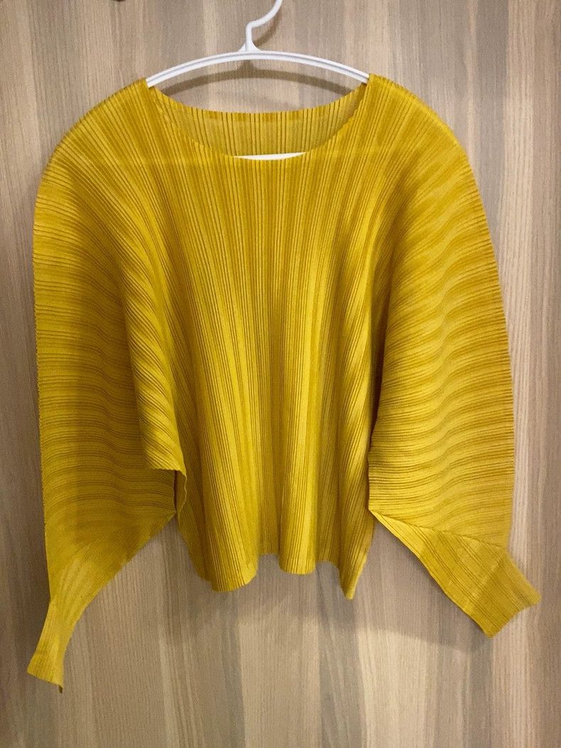 Issey Miyake Issey Miyake size:3 Yellow long sleeve Size S / US 4 / IT 40 - 2 Thumbnail