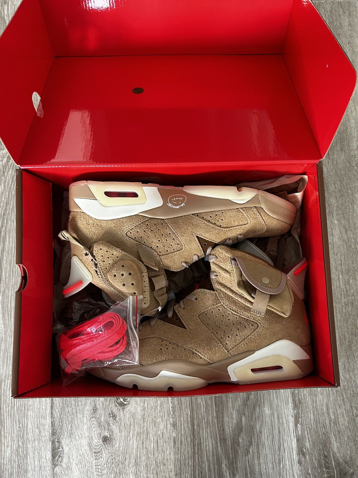 Jordan Brand × Nike × Off-White Air Jordan 6 Retro SP Travis Scott Kaki Size US 9 / EU 42 - 1 Thumbnail