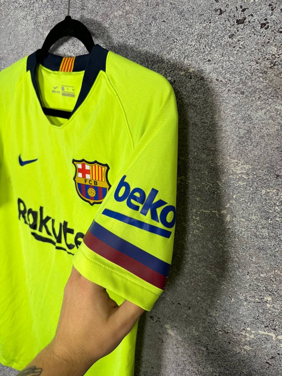 Nike Vintage FC Barcelona 2018/19 Away Nike Soccer Jersey Size US S / EU 44-46 / 1 - 10 Thumbnail