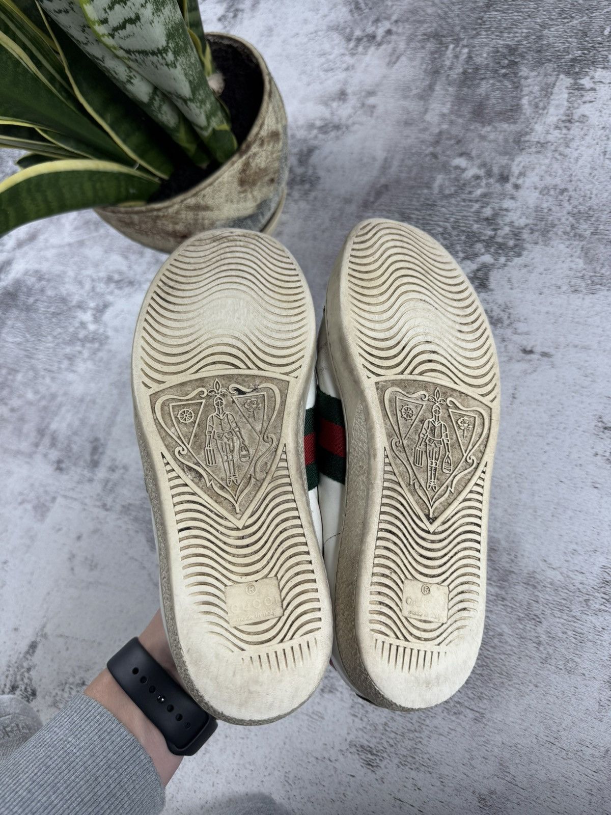 Gucci Gucci Ace Women’s US 7,5 EU 38 White Bee Casual Red Leather Low Shoes Sneakers Size US 7.5 / IT 37.5 - 14 Thumbnail