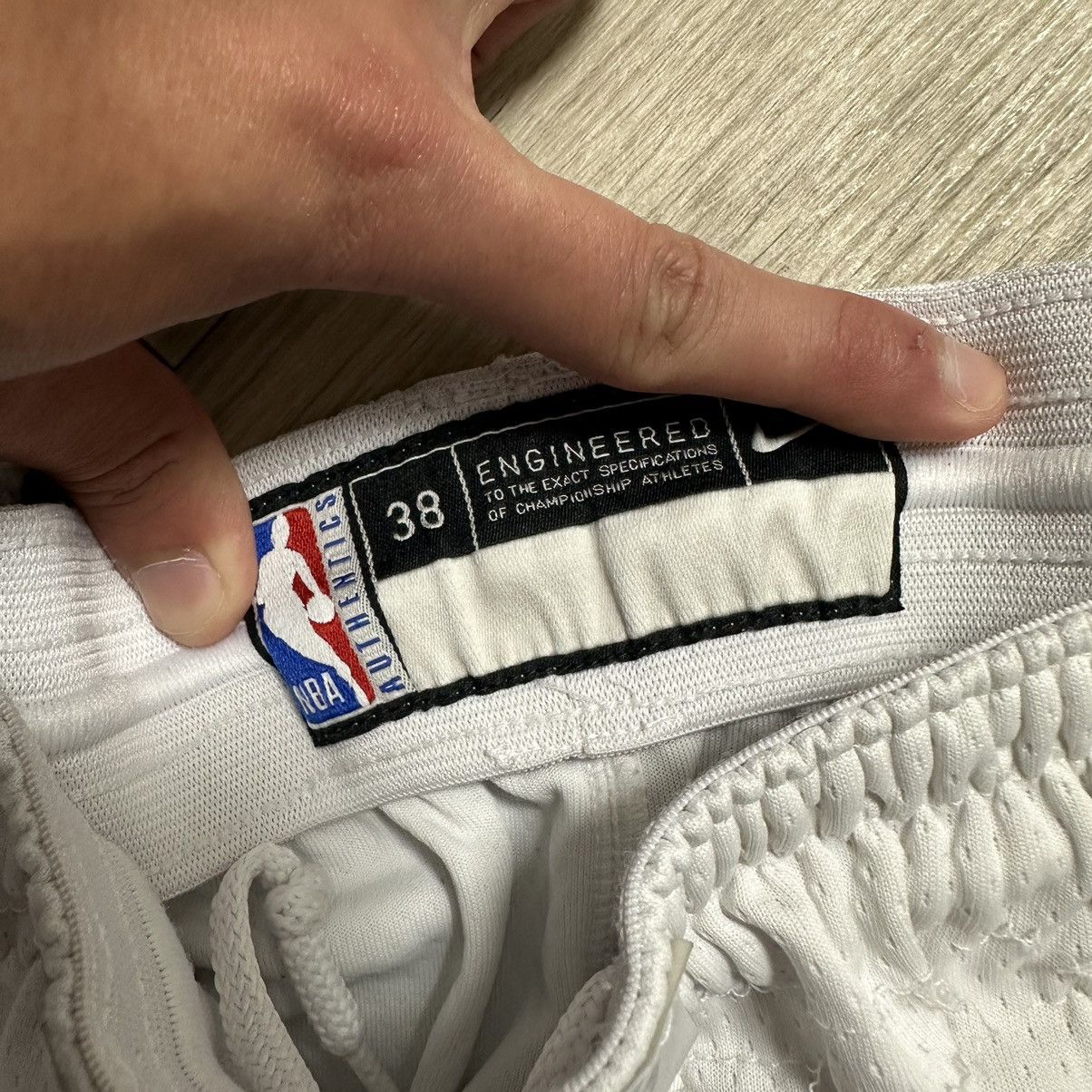 NBA × Nike Authentic Miami Heat White Shorts Size US 38 / EU 54 - 7 Thumbnail