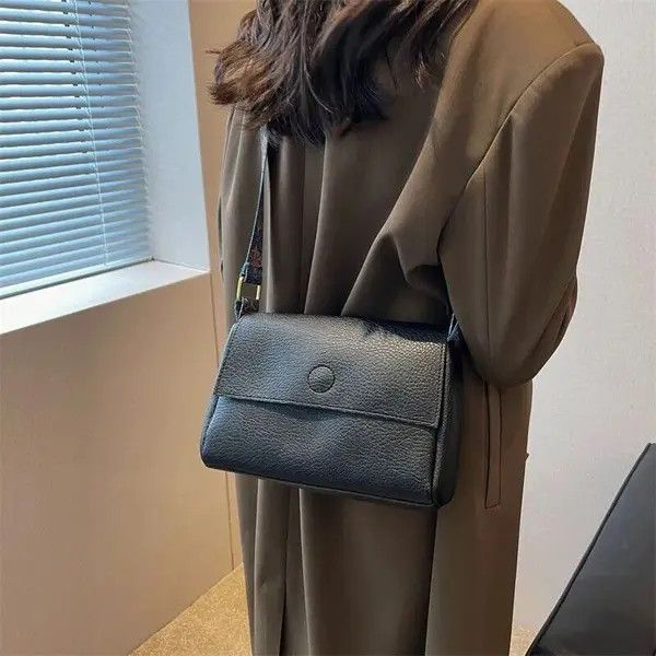 Japanese Brand Solid Leather Tote Crossbody Bag Women Size ONE SIZE - 2 Thumbnail