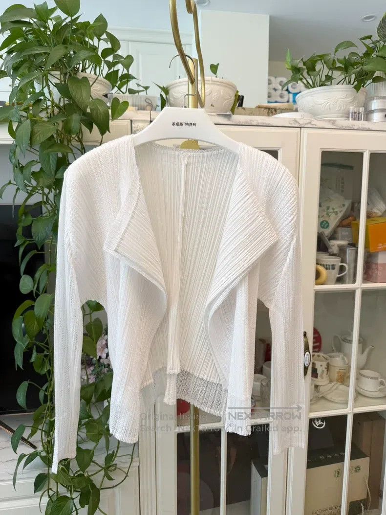 Issey Miyake Issey Miyake Flower Blooming Short Sleeve Top Size L / US 10 / IT 46 - 1 Thumbnail