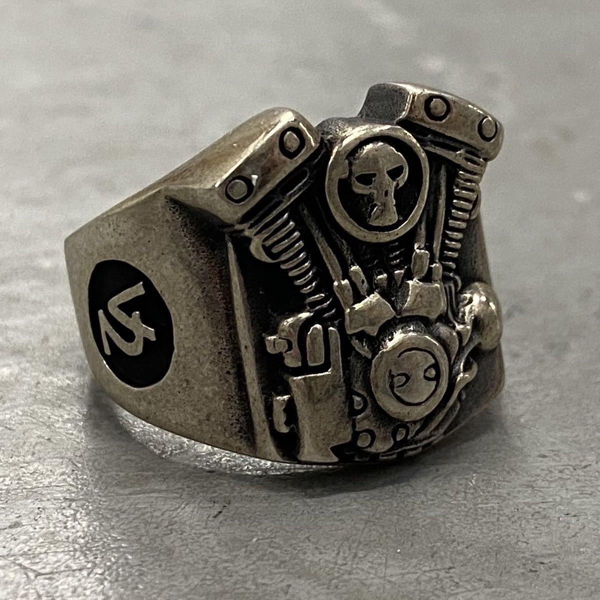 Harley Davidson × Japanese Brand × Vintage Vintage Harley Davidson Chunky V Twin Engine Signet Ring Size ONE SIZE - 1 Thumbnail
