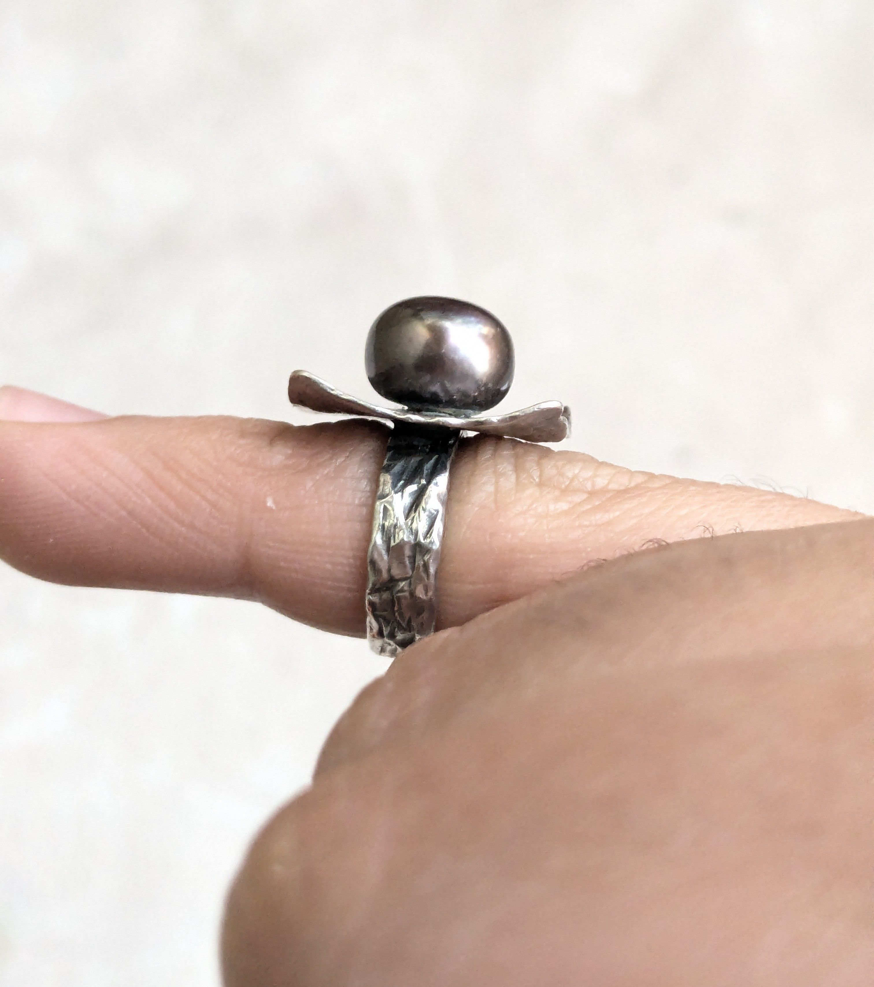 Sterling Silver Ascopa Sterling Silver Ring Black Pearl 4.5 Hammered Size ONE SIZE - 12 Thumbnail