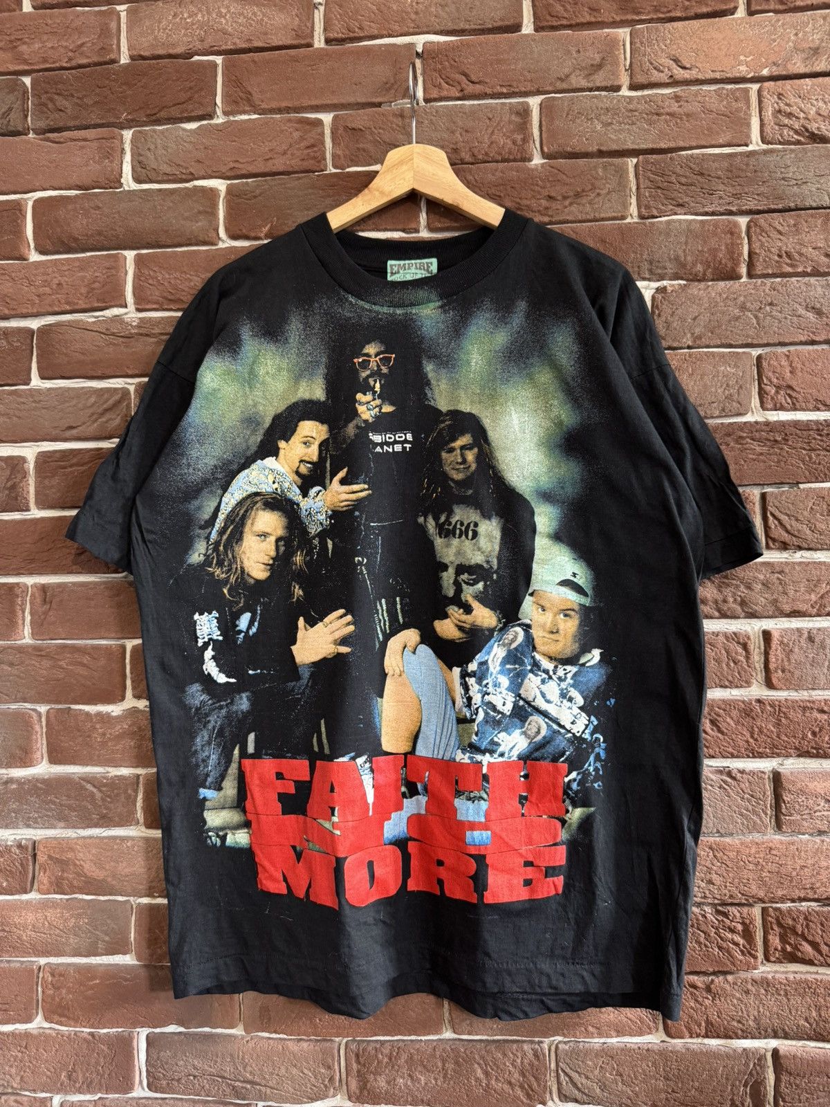 Band Tees Vintage 90s Faith No More Angel Dust Rock Metal Band Tee Size US XL / EU 56 / 4 - 1 Thumbnail