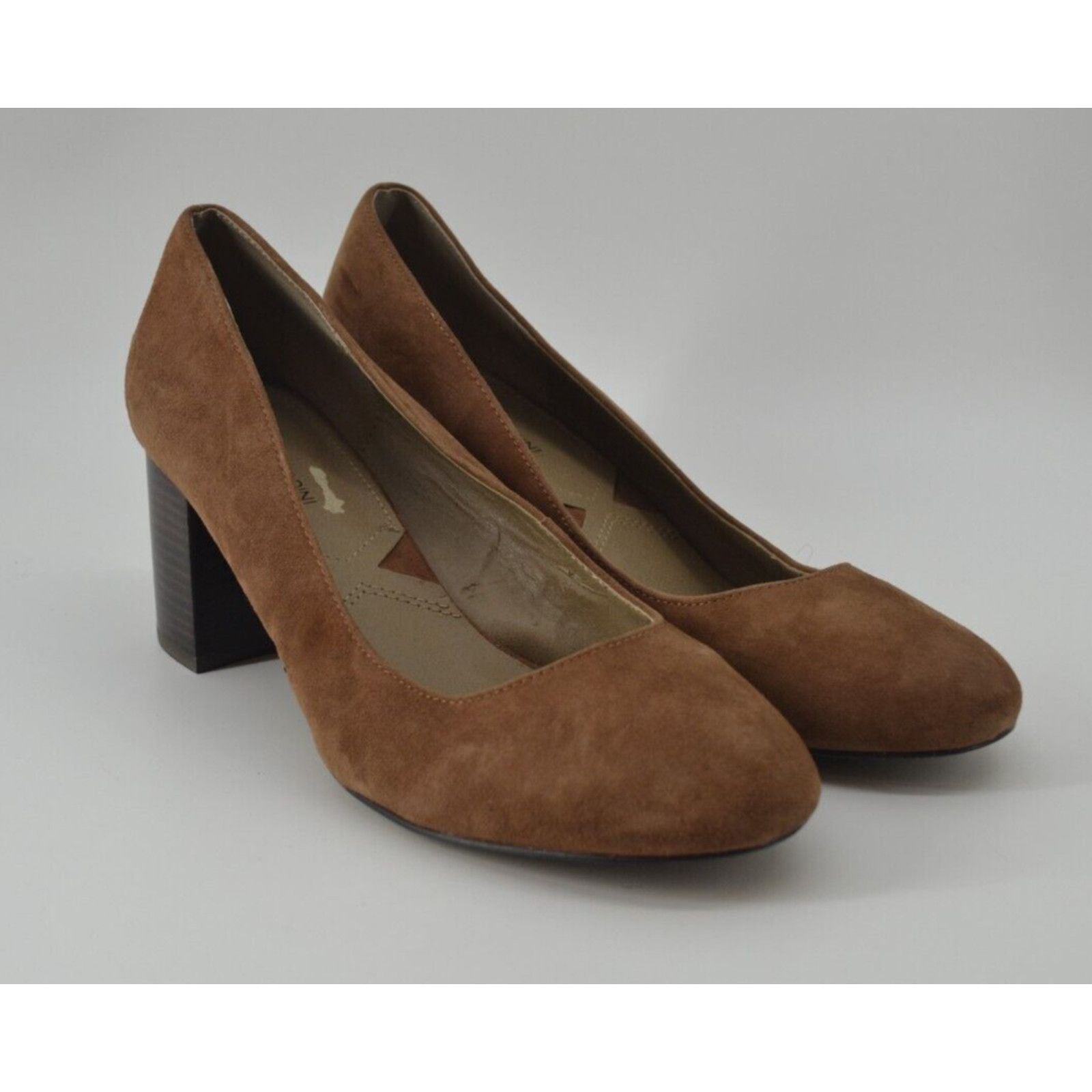 Other Adrienne Vittadini Women's Suede Brown Round Toe Pumps Sz 10 Size US 10 / IT 40 - 1 Thumbnail