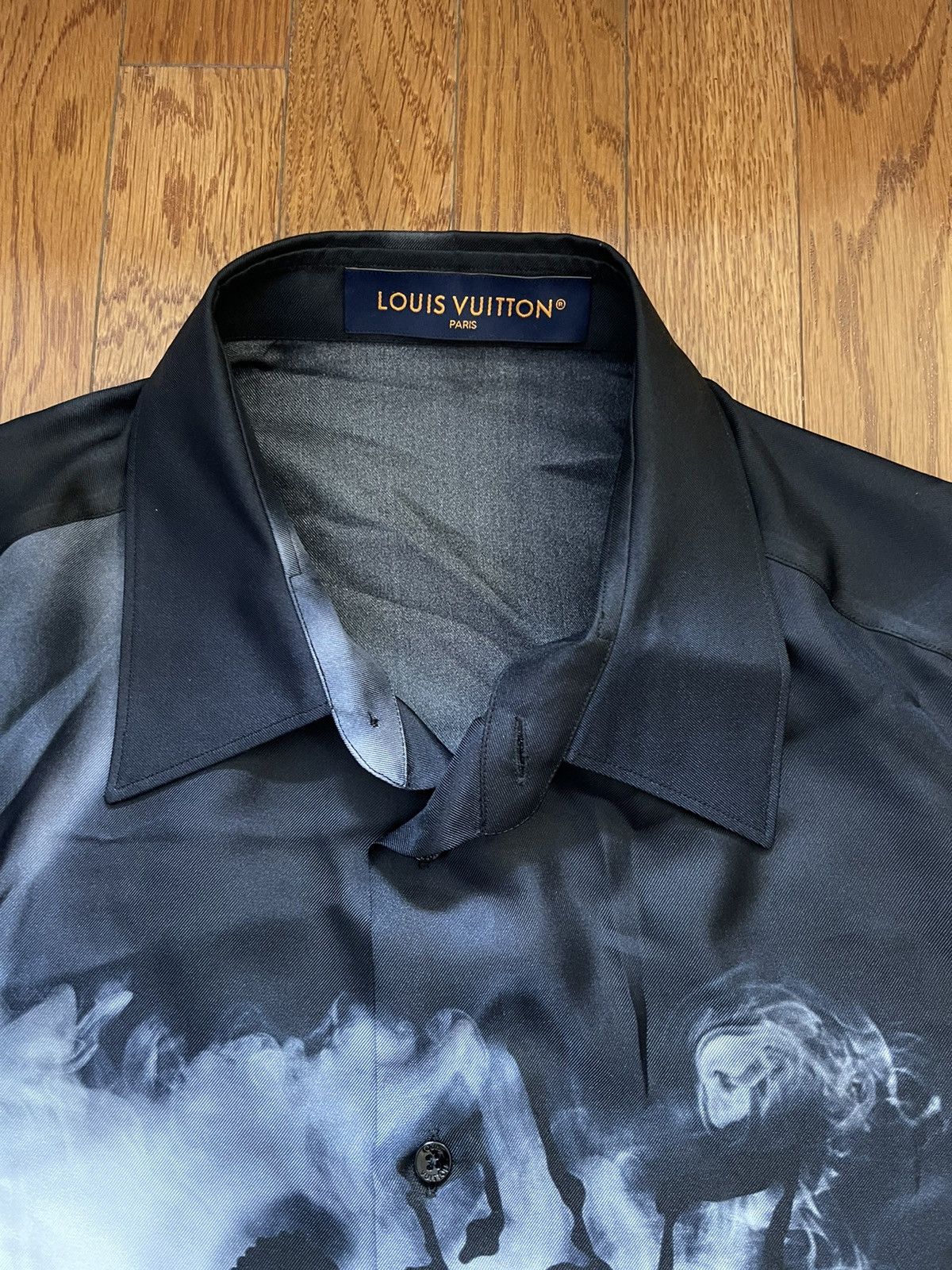 Louis Vuitton Louis Vuitton Black Silk Short Sleeved Jazzman Shirt Sz. M Size US M / EU 48-50 / 2 - 3 Thumbnail