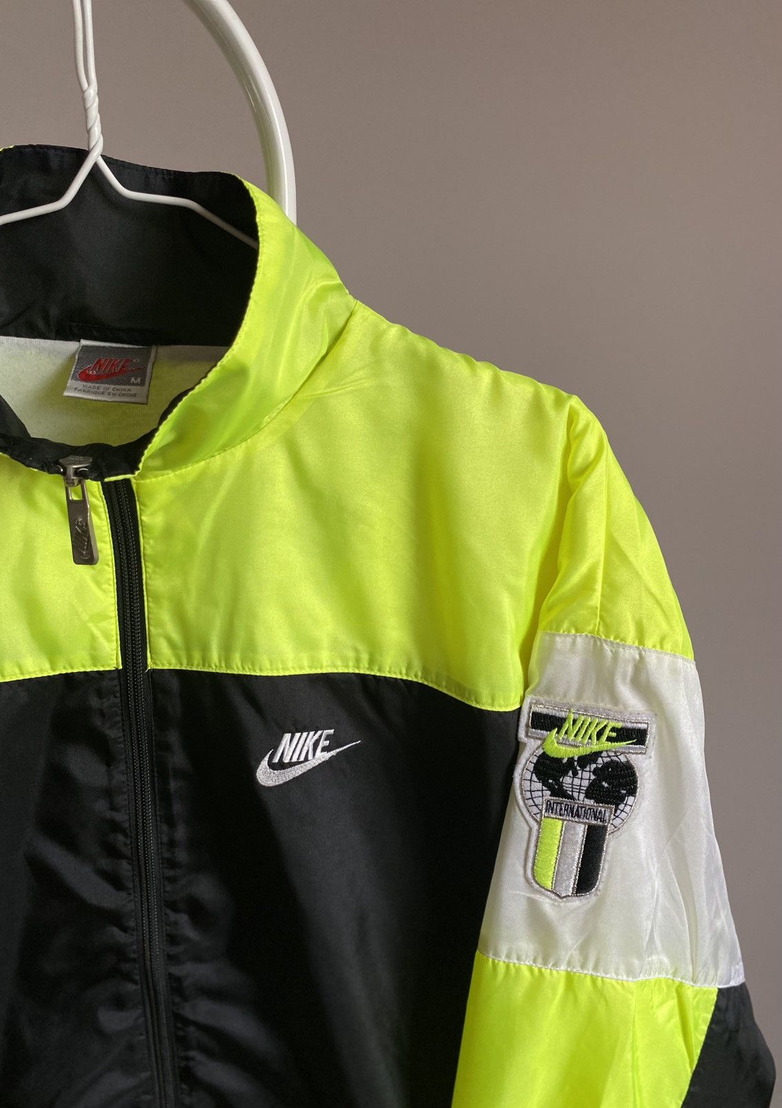 Nike M Vintage Nike International Nylon Tracksuit Jacket Pants 90 Size 48R - 7 Thumbnail