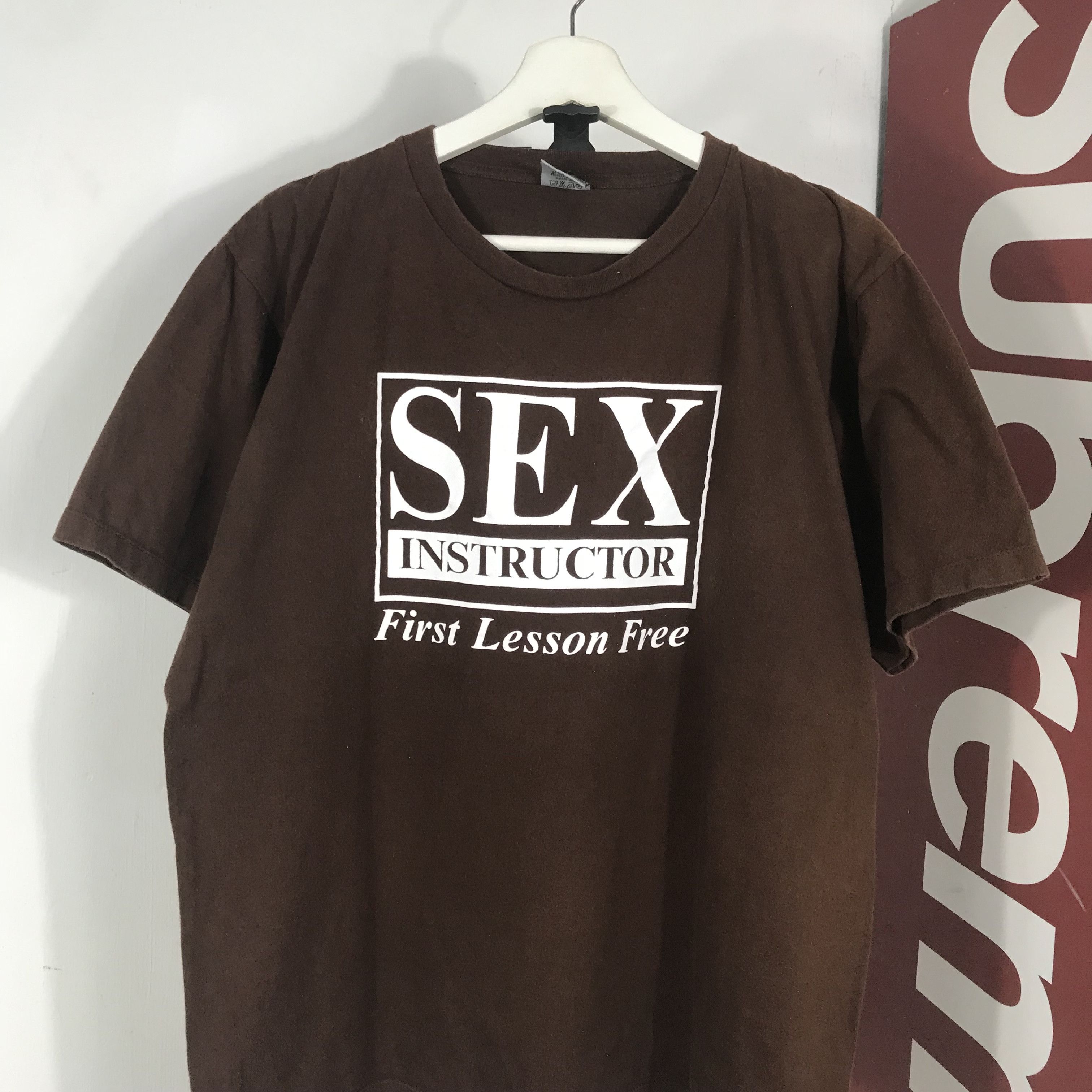 Vintage vintage SEX INSTRUCTOR" Vintage 90s Crazy Humor T-shirt L Size US L / EU 52-54 / 3 - 2 Thumbnail
