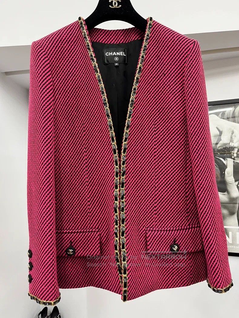 Chanel Chanel Red and black colour-blocked striped stud beaded tw Size XS / US 0-2 / IT 36-38 - 1 Thumbnail