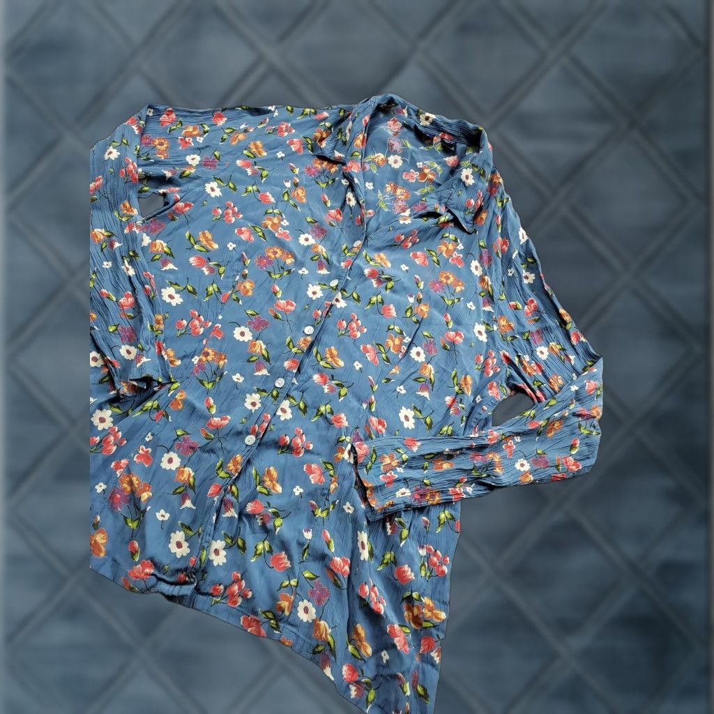 Gap VINTAGE GAP Shirt Womens Large Blue Floral Button Up Long Sleeve Rayon Top Size L / US 10 / IT 46 - 1 Thumbnail