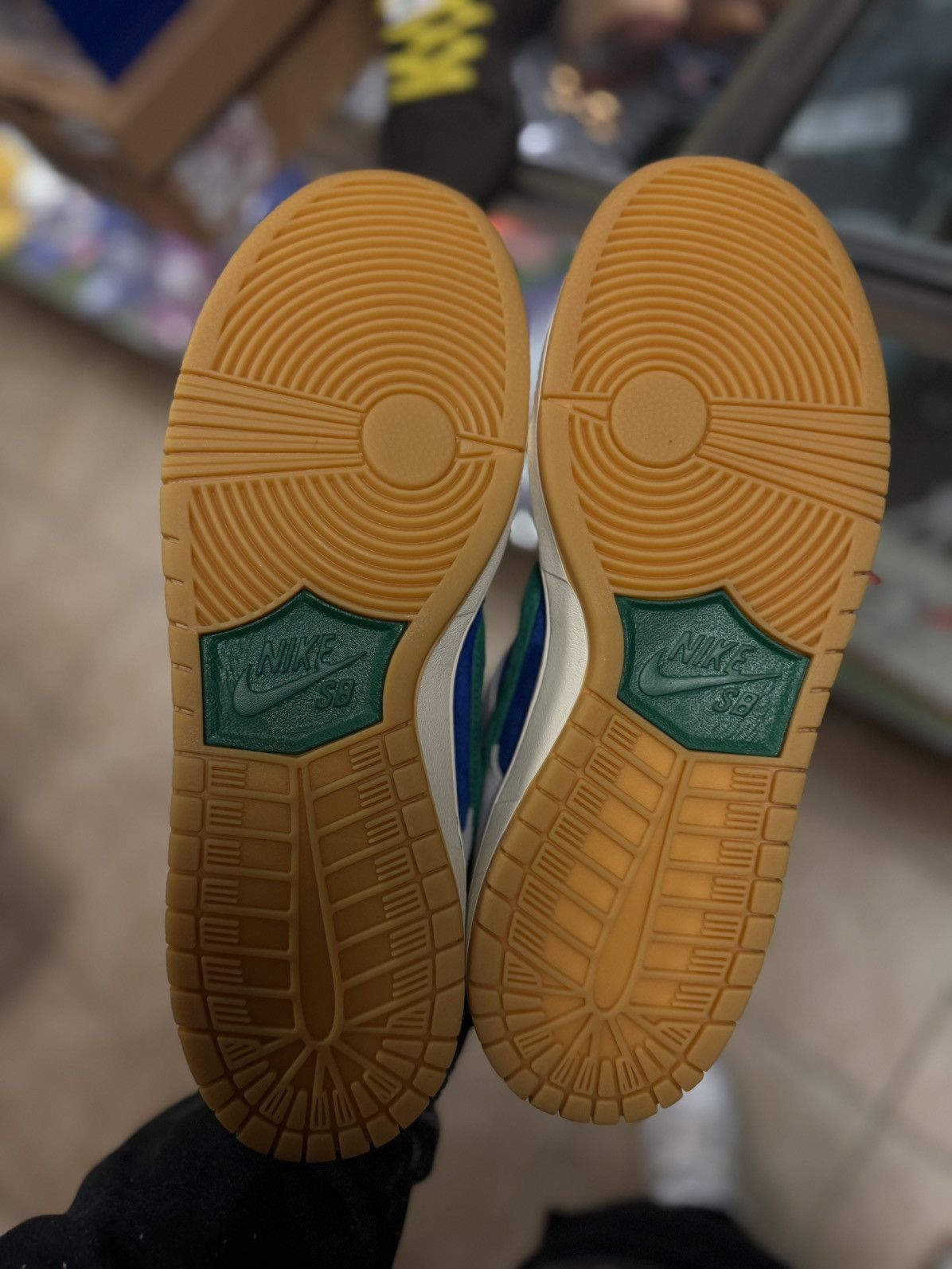 Nike Nike SB Low Hyper Royal Malachite Size 10.5 (NEW) Size US 10.5 / EU 43-44 - 9 Thumbnail