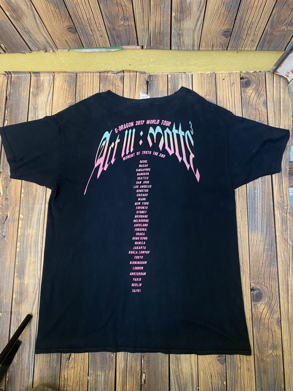 Band Tees × Gildan × Vintage Vintage y2k band g drangon tour 2017 tee Size US M / EU 48-50 / 2 - 8 Thumbnail